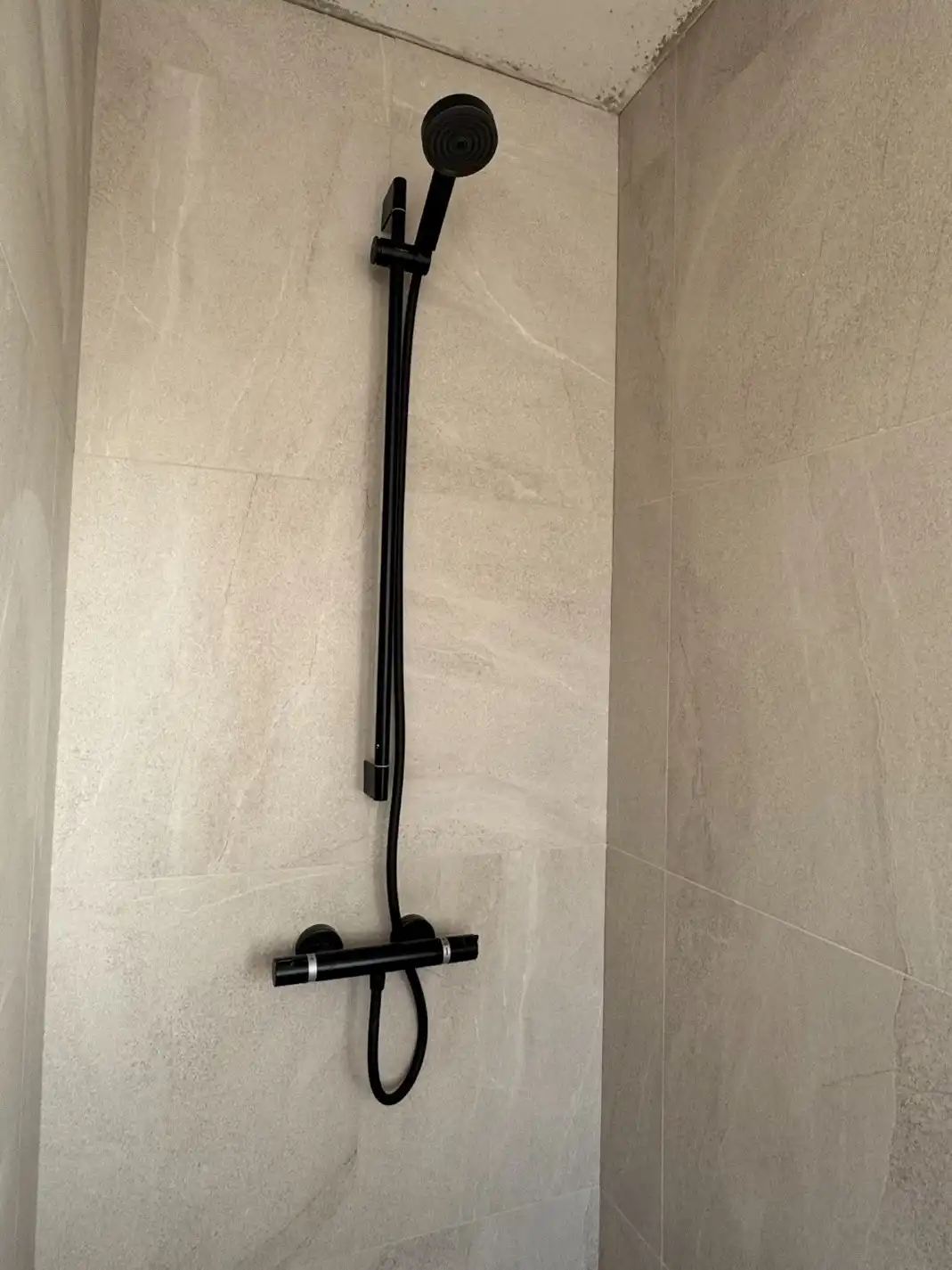 Knap afgewerkte, energiezuinige woning op sublieme locatie centrum Waregem! Kijkwoning! foto 6