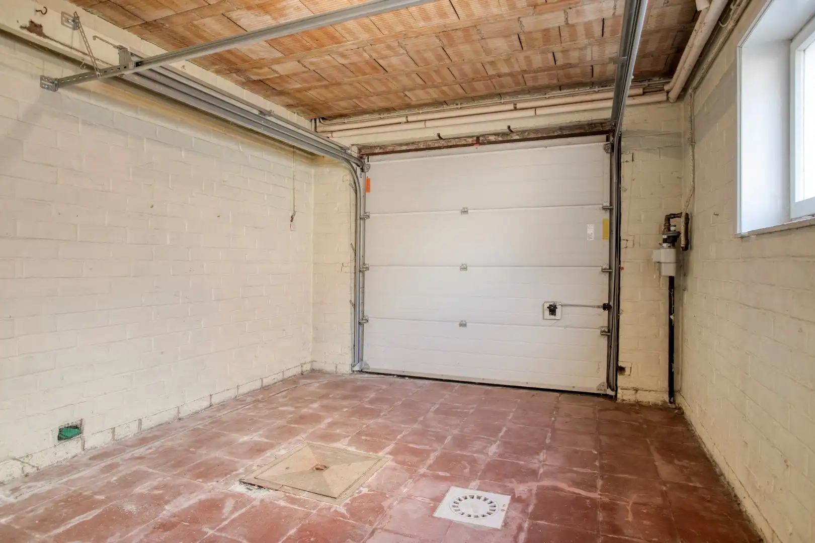 Open bebouwing met 4 slaapkamers en grote garage! foto 13