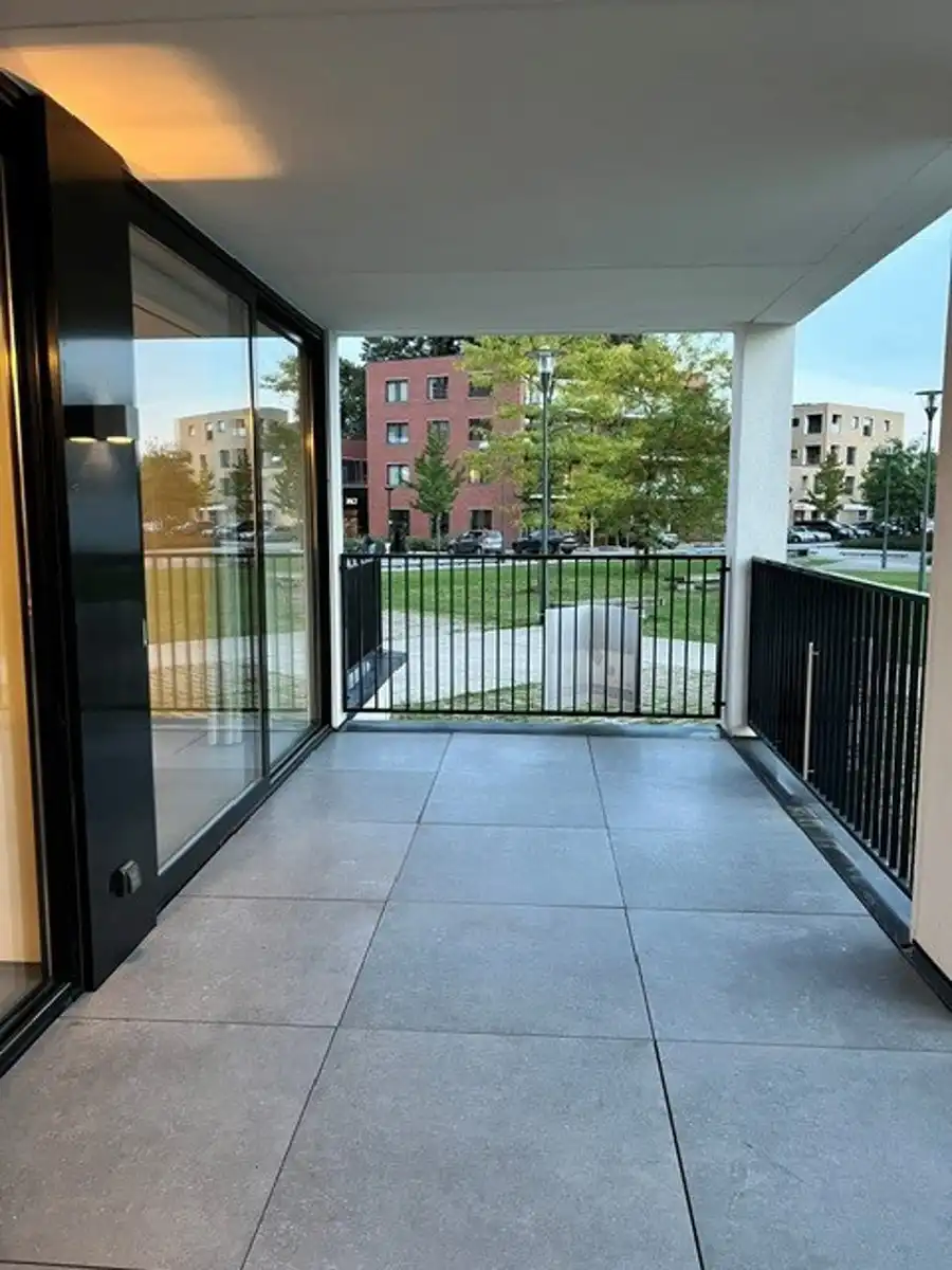High-end appartement met frontaal zicht op de jachthaven. foto 18