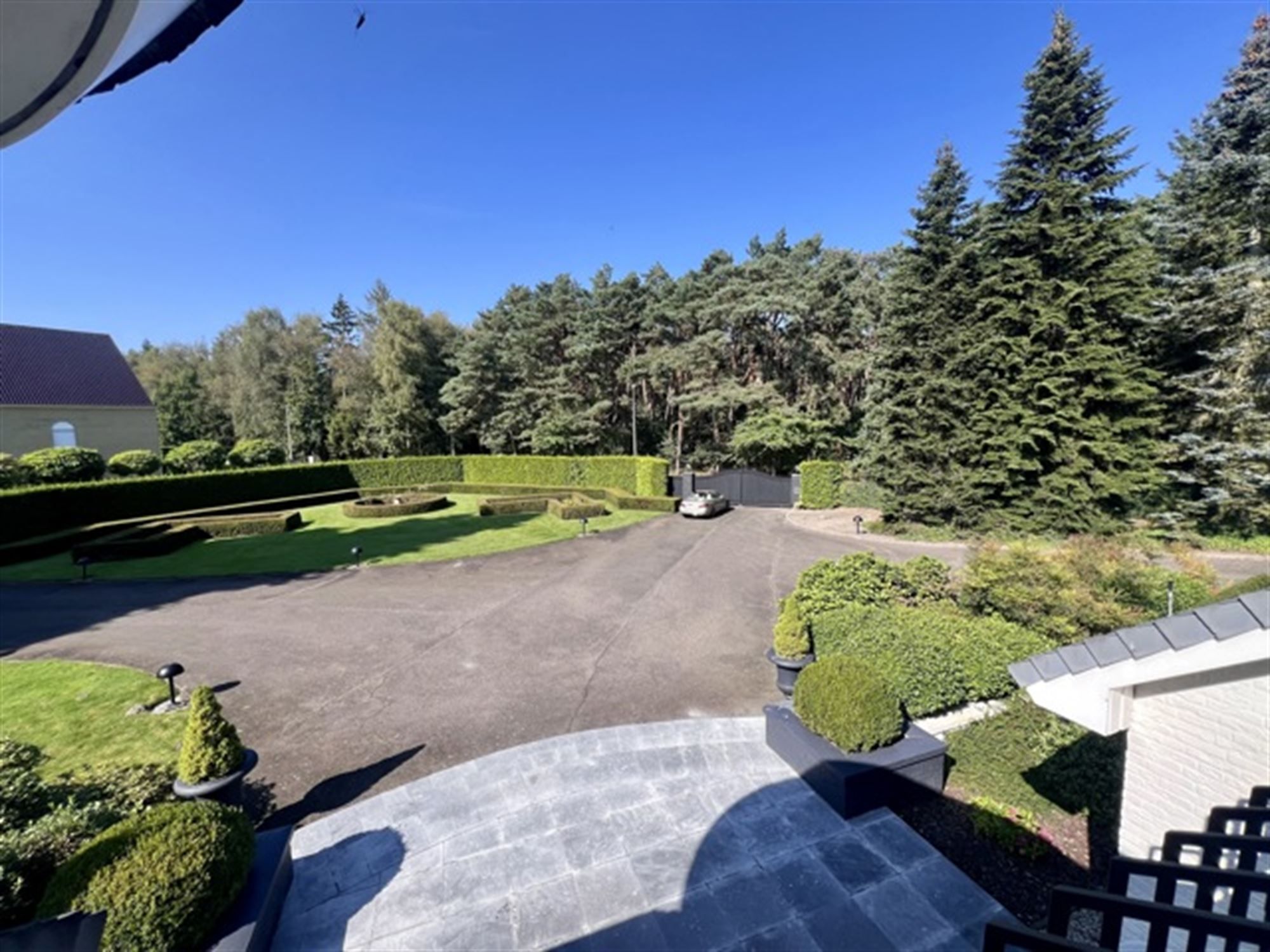 Statig landgoed met binnenzwembad op toplocatie foto 62