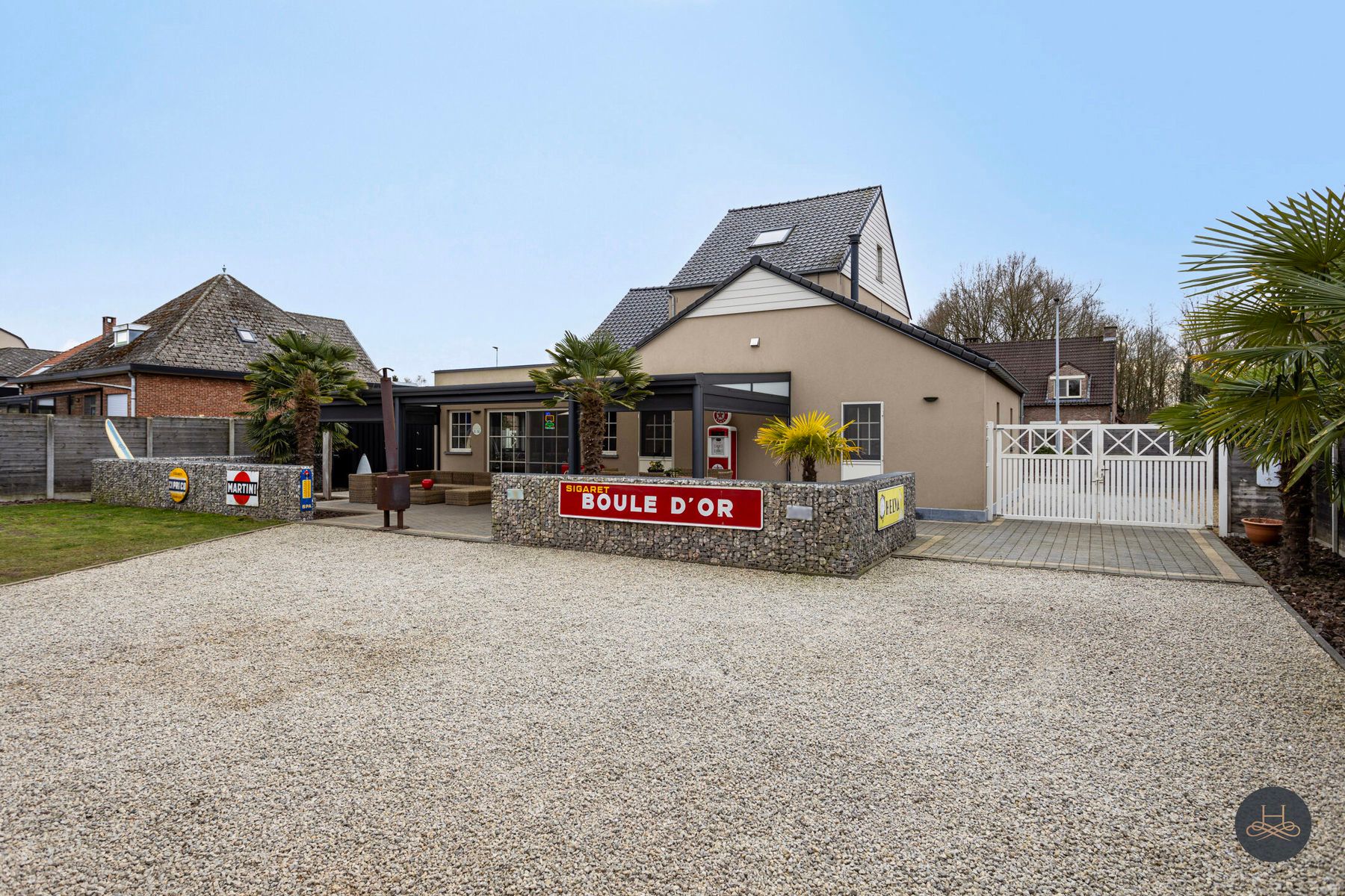 Gerenoveerde woning met grote garage/opslagplaats van +- 90 m2 foto 45