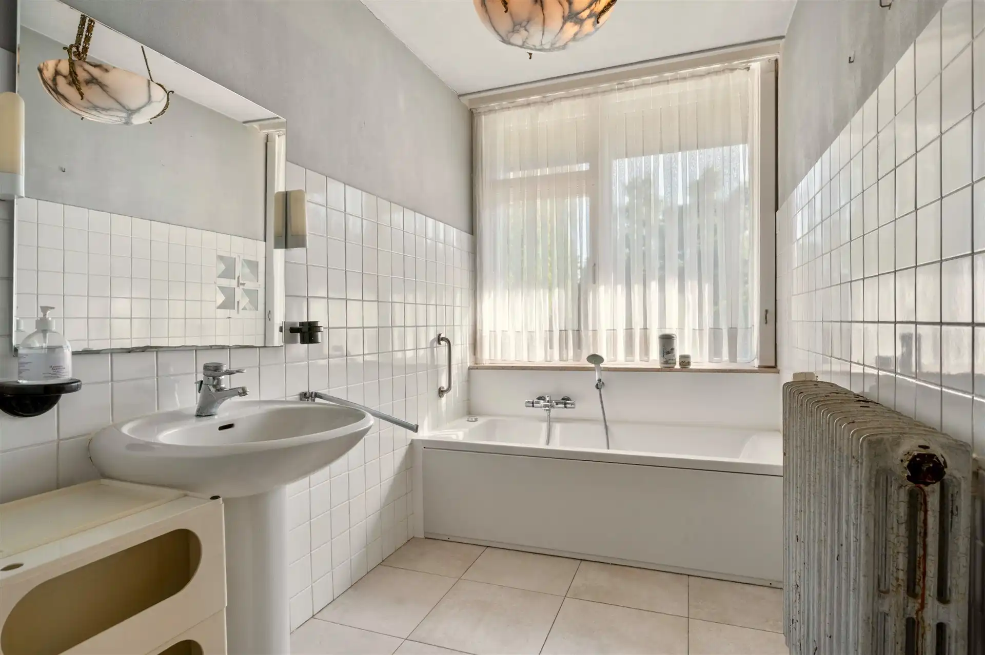 Bijzonder unieke villa op zeer ruim perceel foto 13
