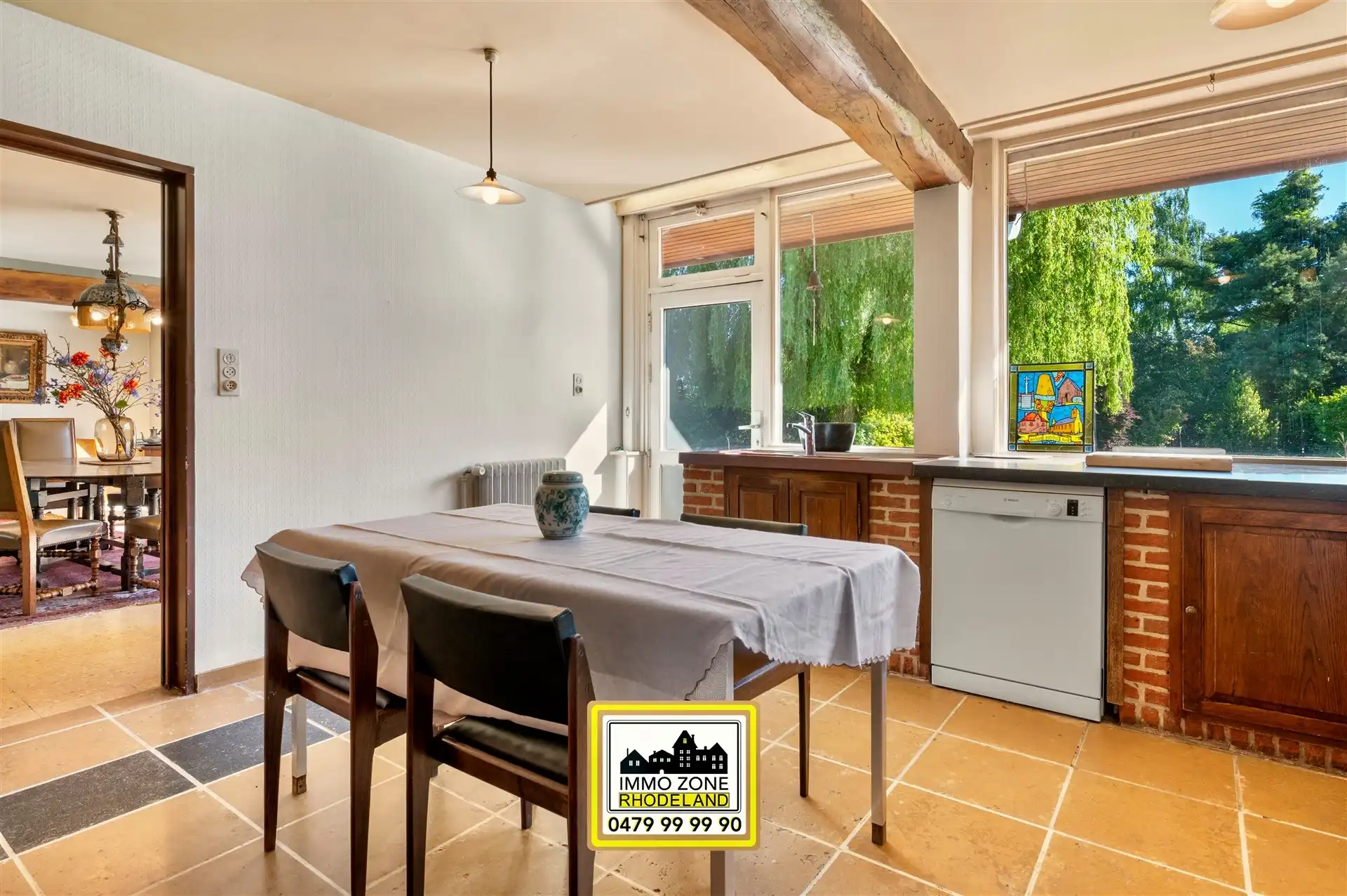 Bijzonder unieke villa op zeer ruim perceel foto 13