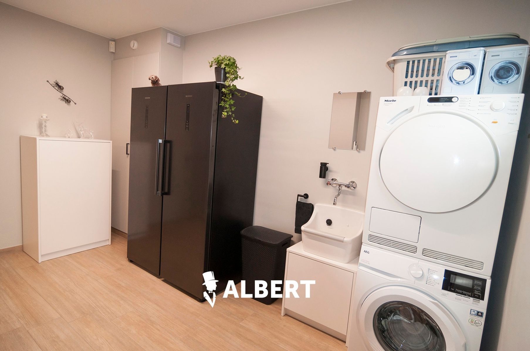 Instapklare woning met grote tuin en garage/magazijnruimte foto 11