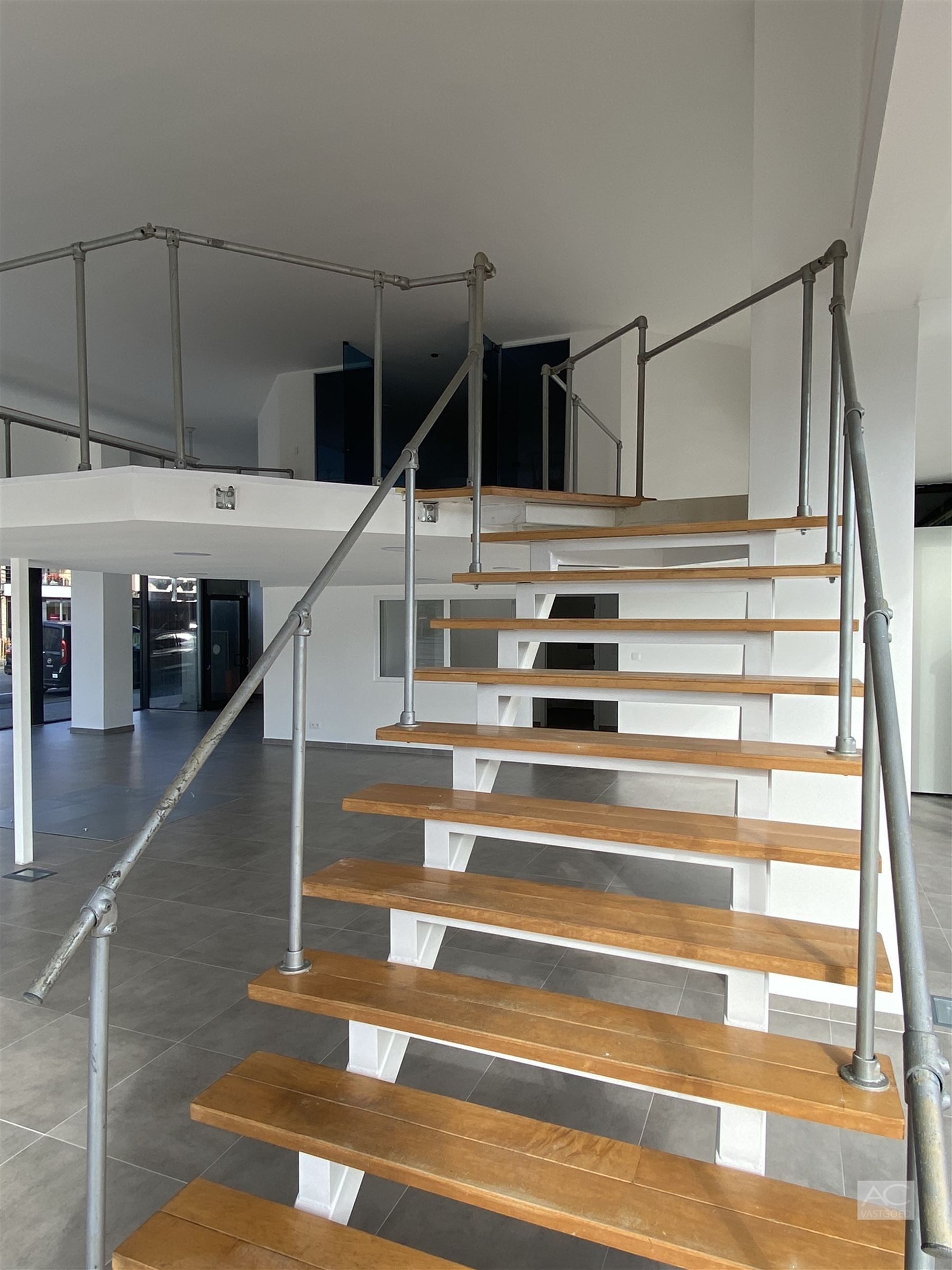 Commercieel handelspand in hartje Sint-Niklaas foto 13