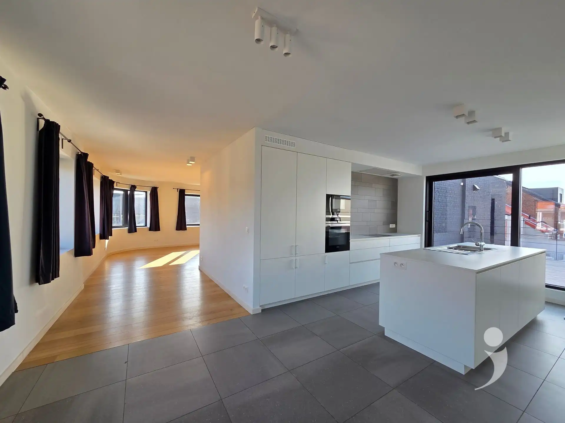 modern appartement op topligging foto 2