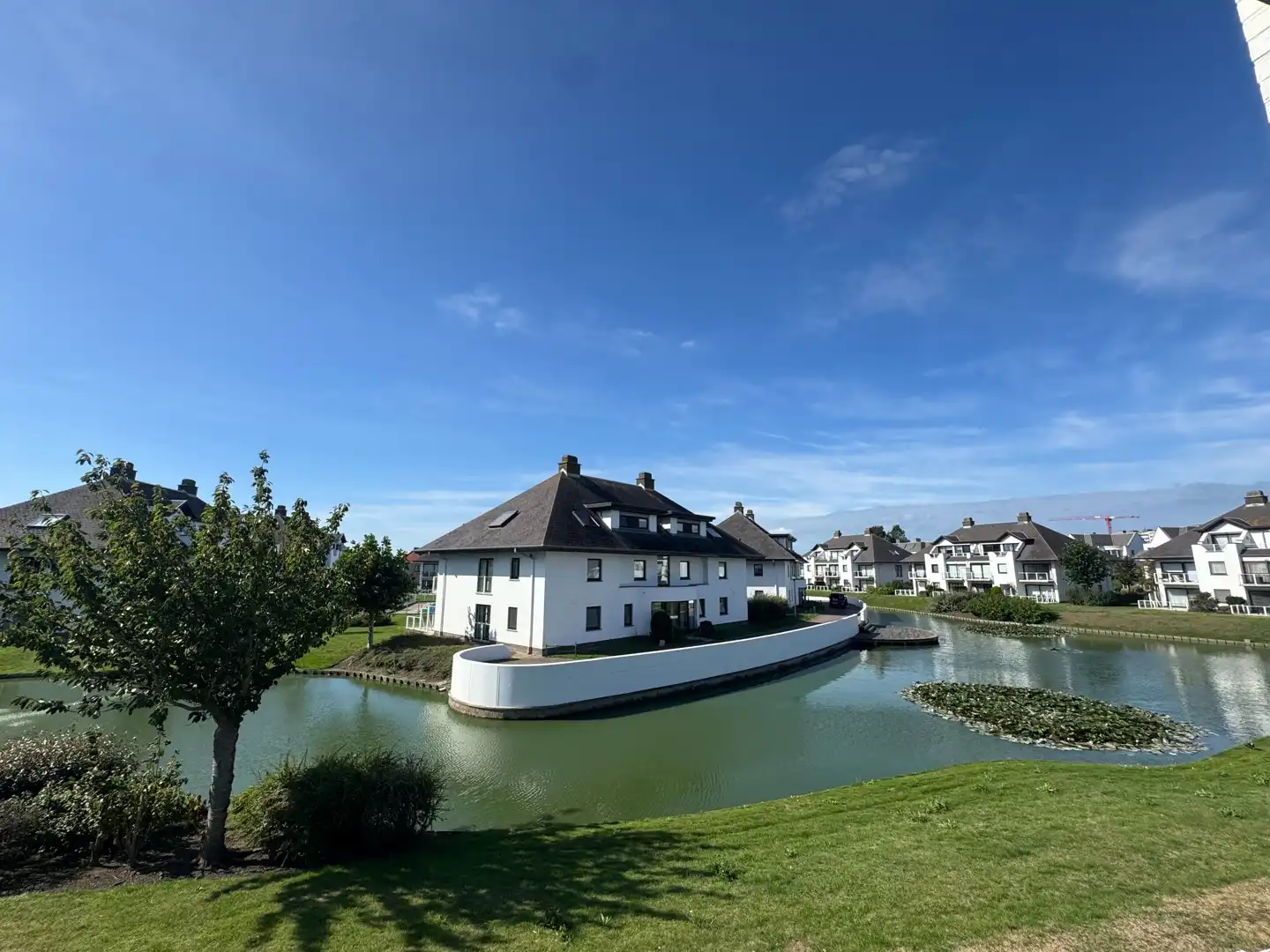 Hoofdfoto van de publicatie: Lichtrijk 2-slaapkamerappartement met zonnig terras in De Warande