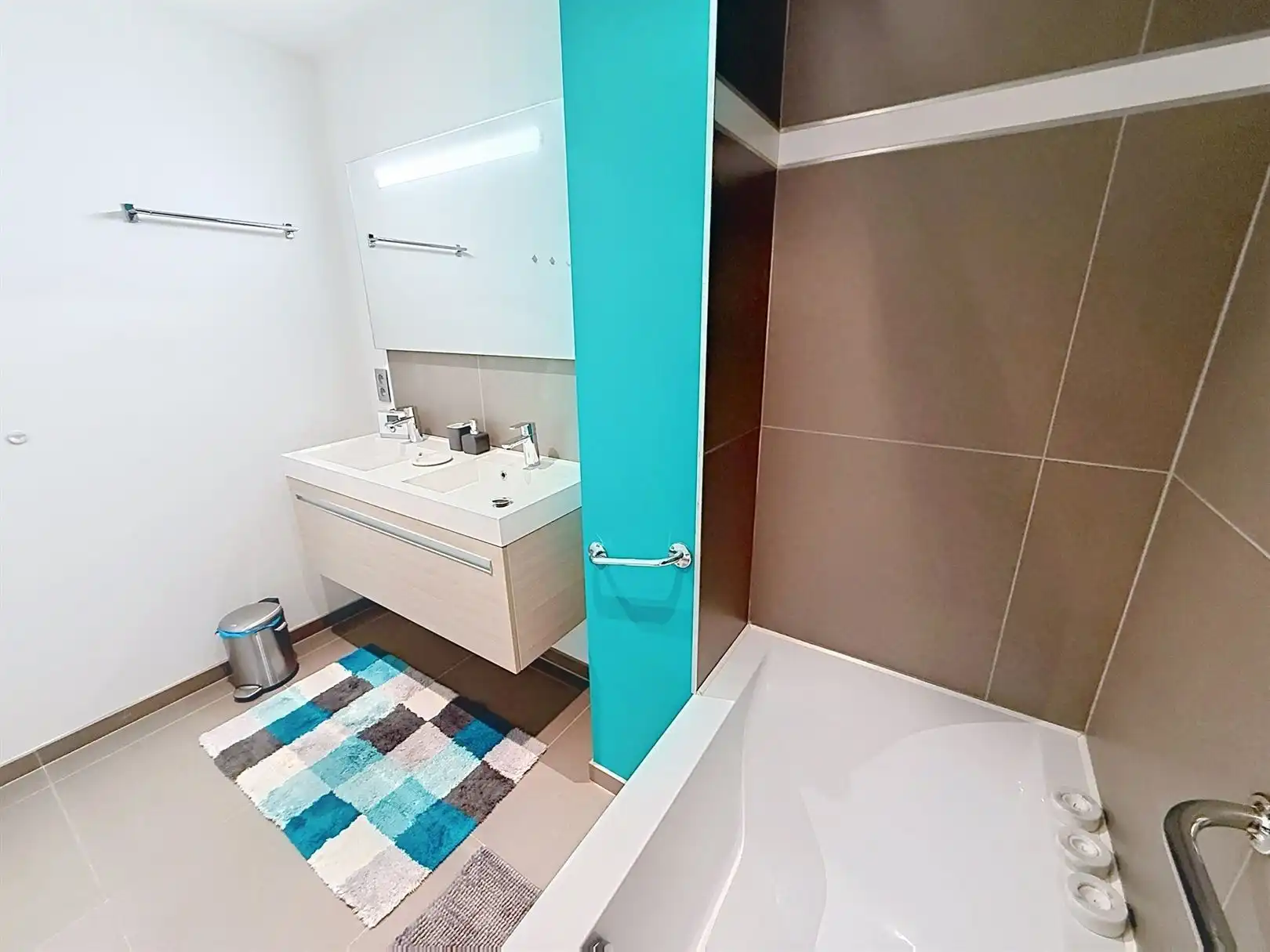 Gemeubeld appartement, 2 slpks, terras en kelder foto 23
