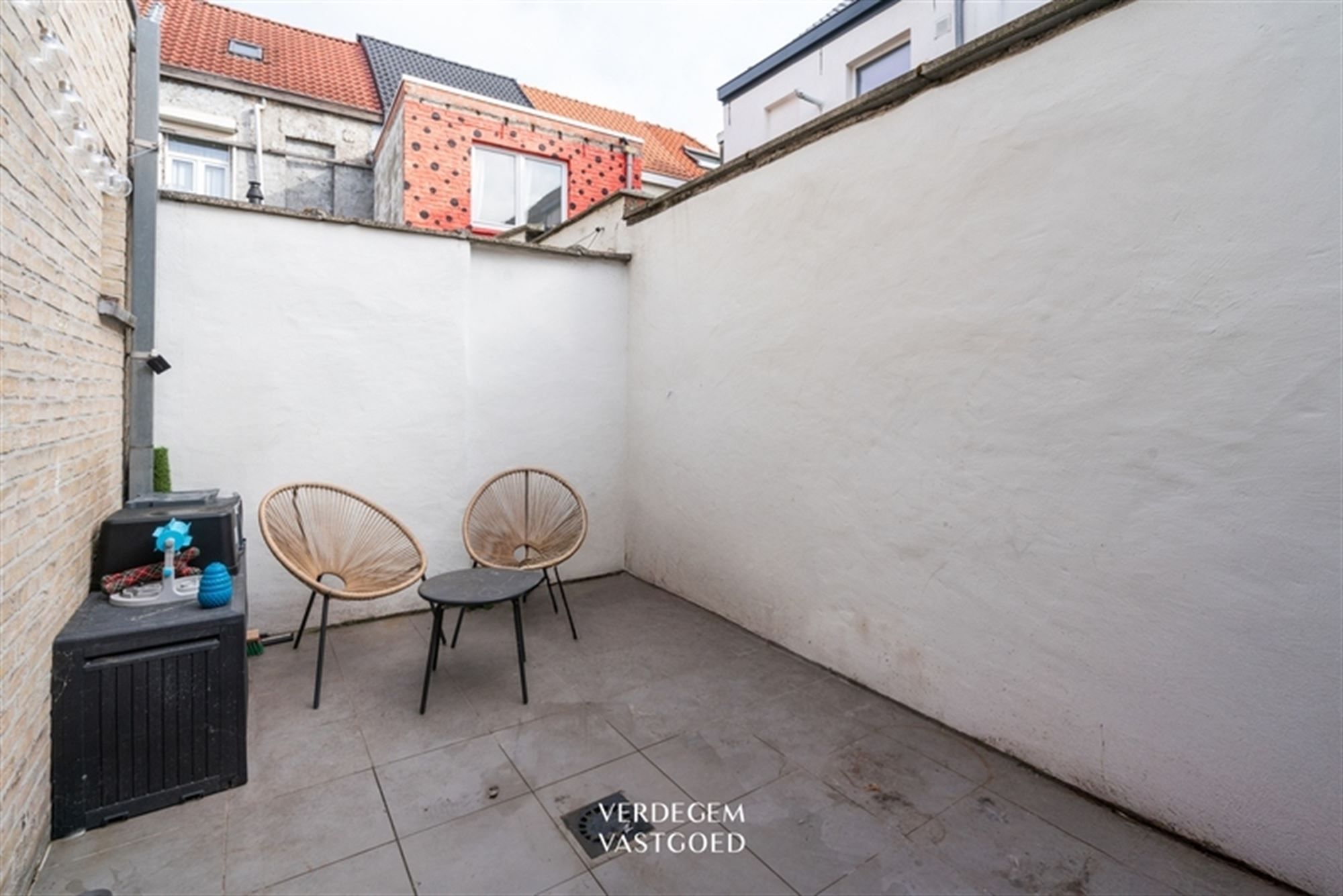 Charmante starterswoning met 2 slaapkamers en stadskoer in rustige straat foto 12