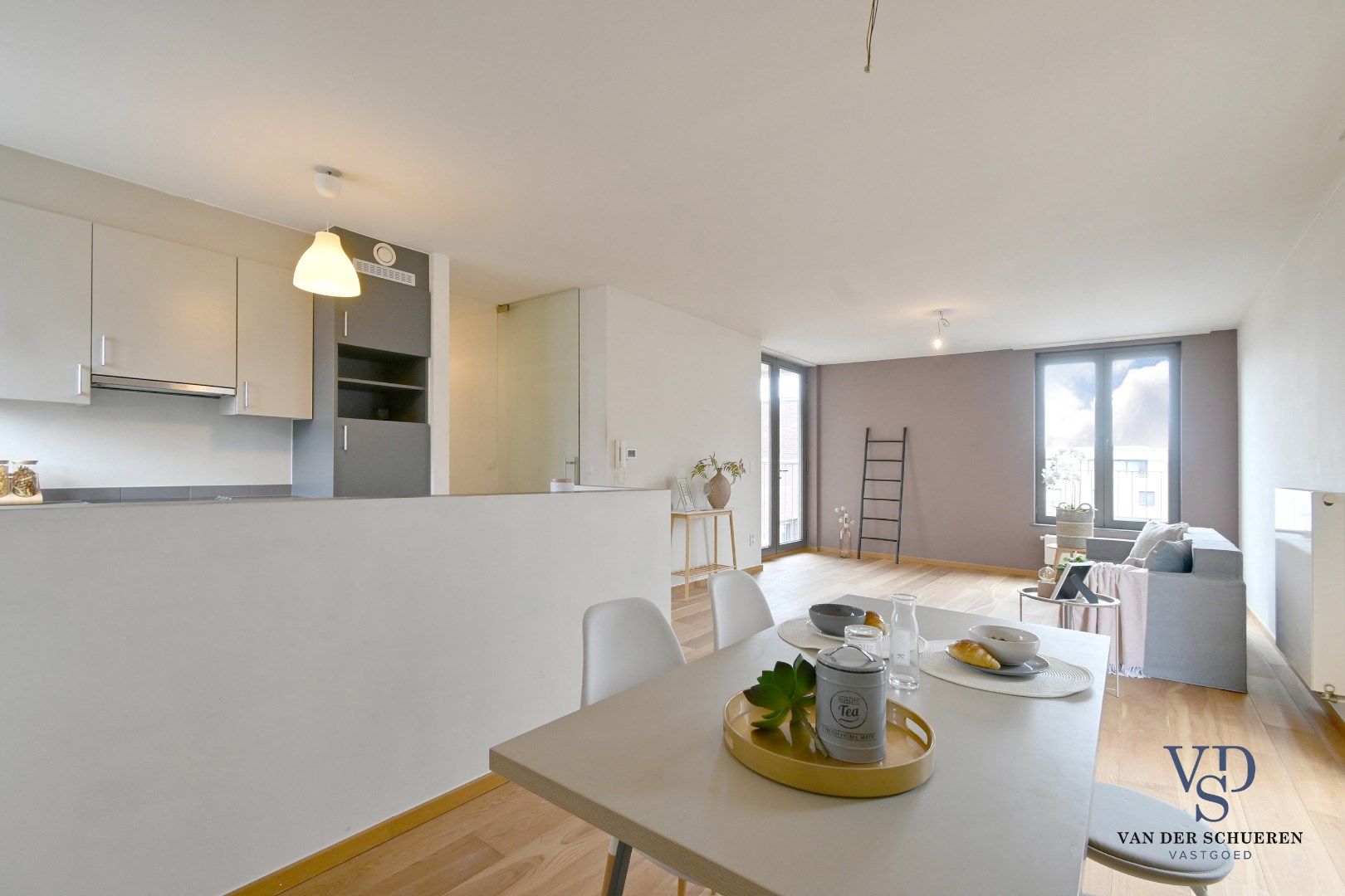 Eigentijds appartement in centrum Eke.  foto 4