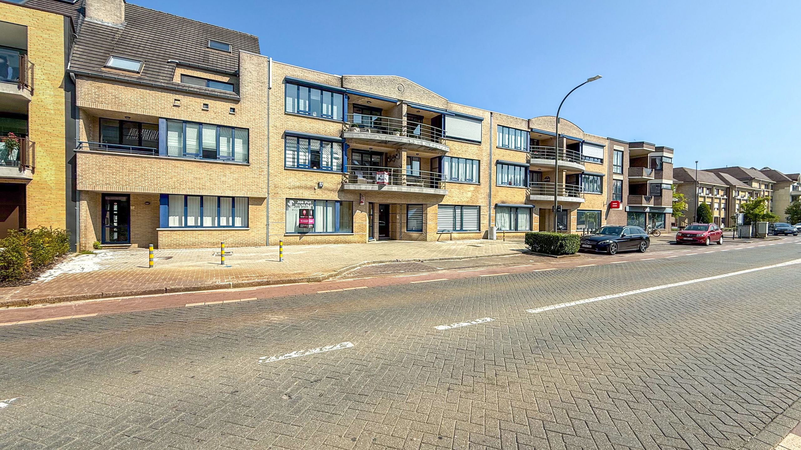 Instapklare kantoorruimte met mogelijkheden te Zolder! foto 3