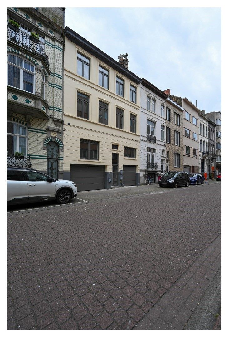AFGESLOTEN GARAGEBOXEN IN CENTRUM OOSTENDE foto 4