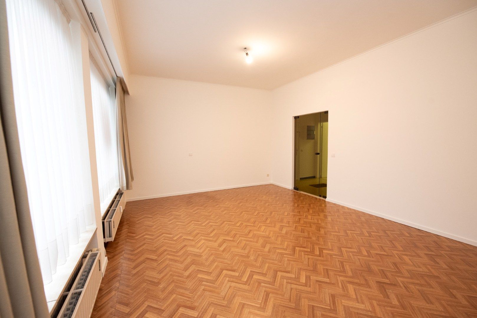 Gelijkvloers appartement te  huur in centrum Zulte! foto 6