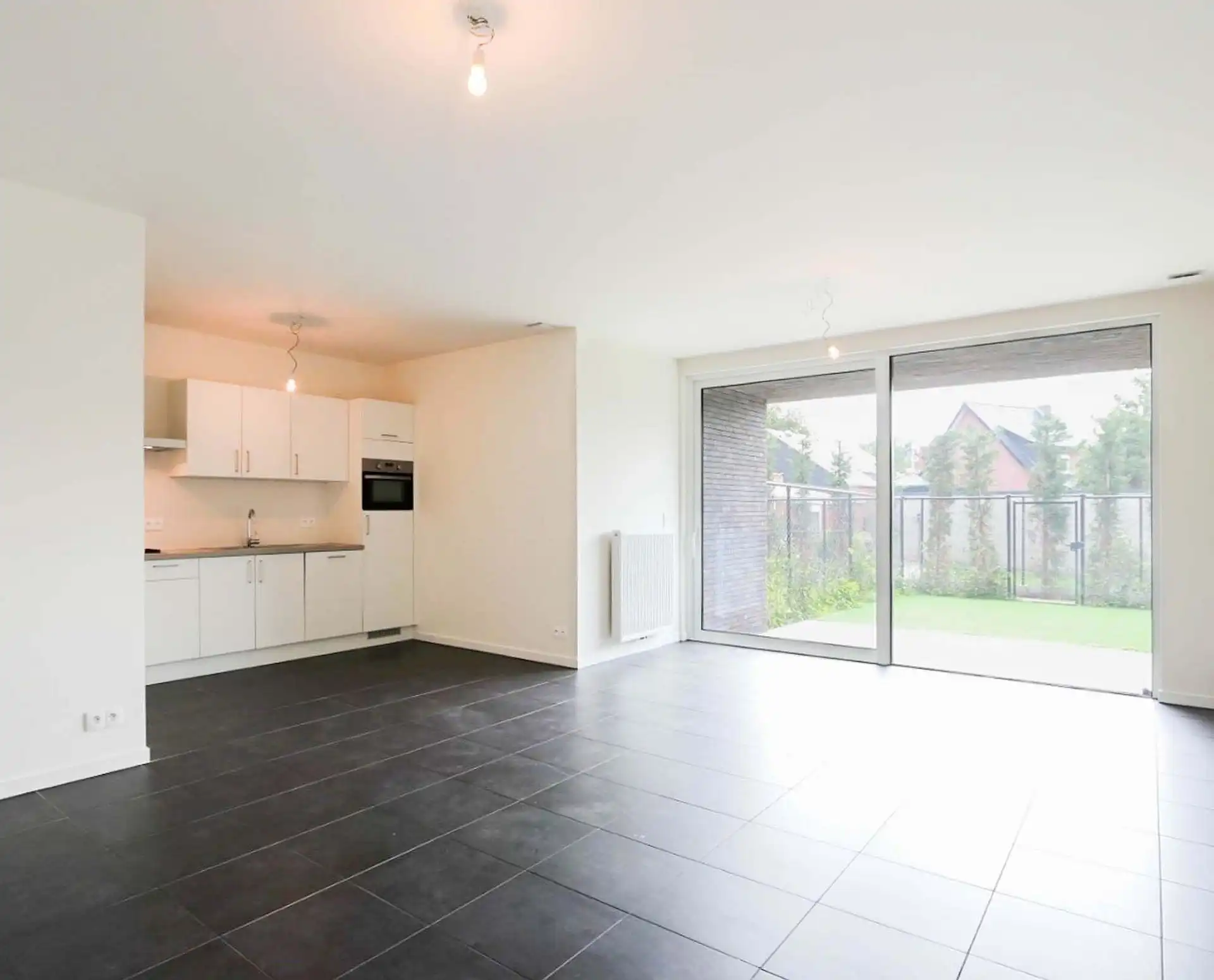 Gelijkvloers appartement met tuin in recent gebouw foto 5