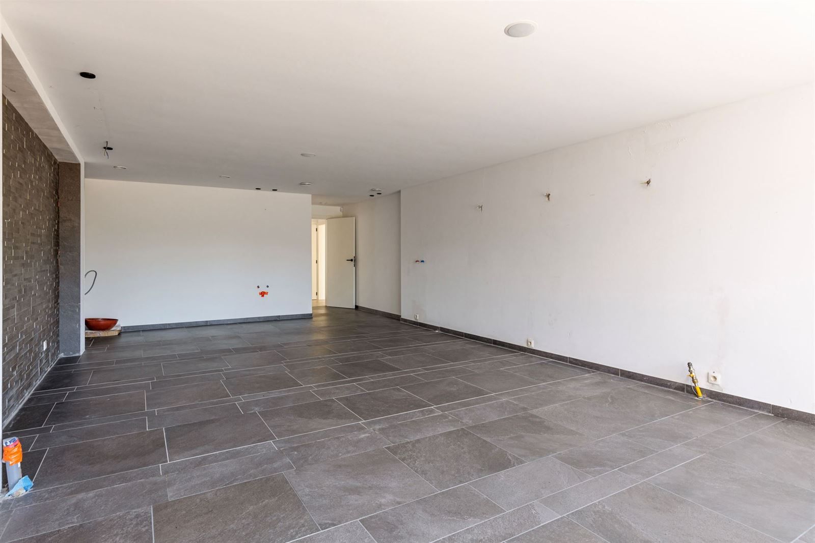 Handelspand + woonst en appartement TE KOOP te Lennik foto 19