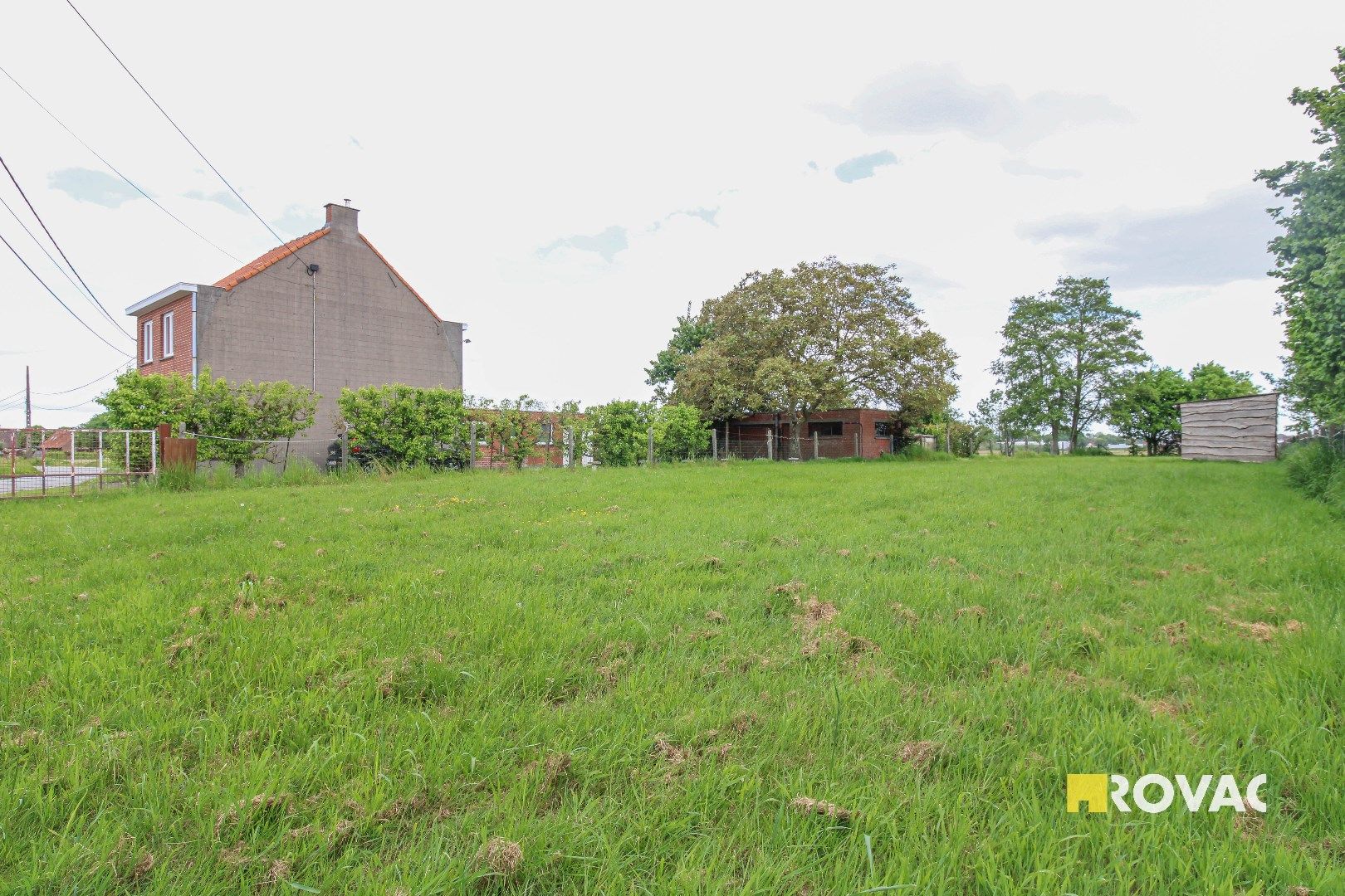 Landelijk gelegen alleenstaande woning met weide! foto 22