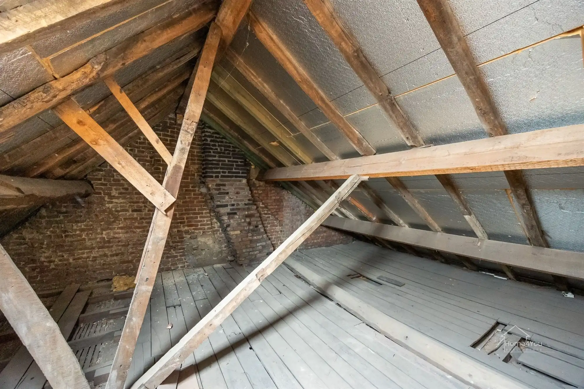 Te Renoveren Rijwoning - 2/3 slaapkamers + zolder foto 21