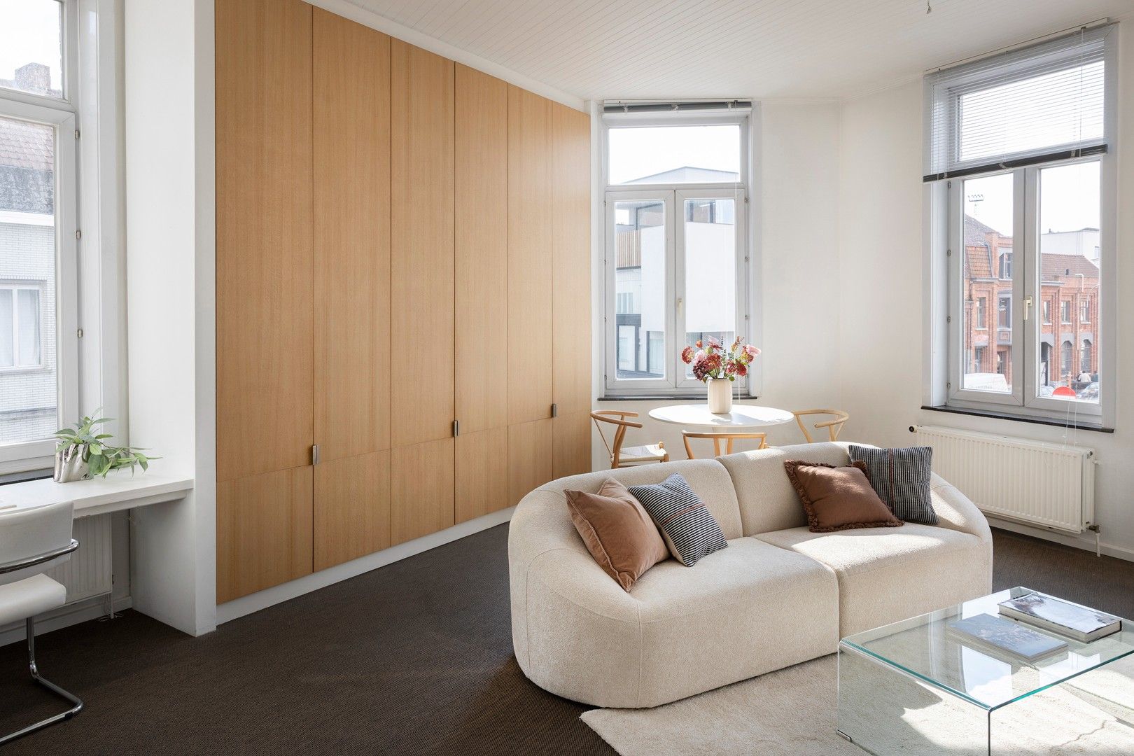 Winkel- of kantoorruimte met bovenliggend appartement. foto 6