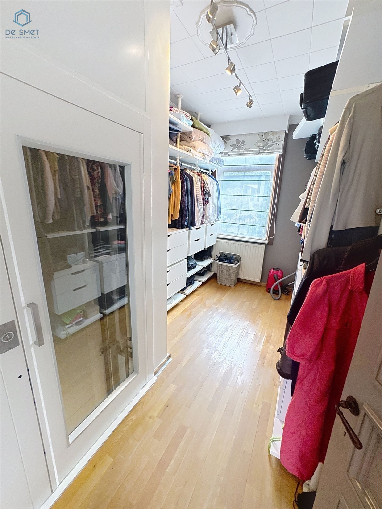Luxe afgewerkte woning met 5 slaapkamers, lift en prachtig zicht op de jachthaven van Geraardsbergen foto 9