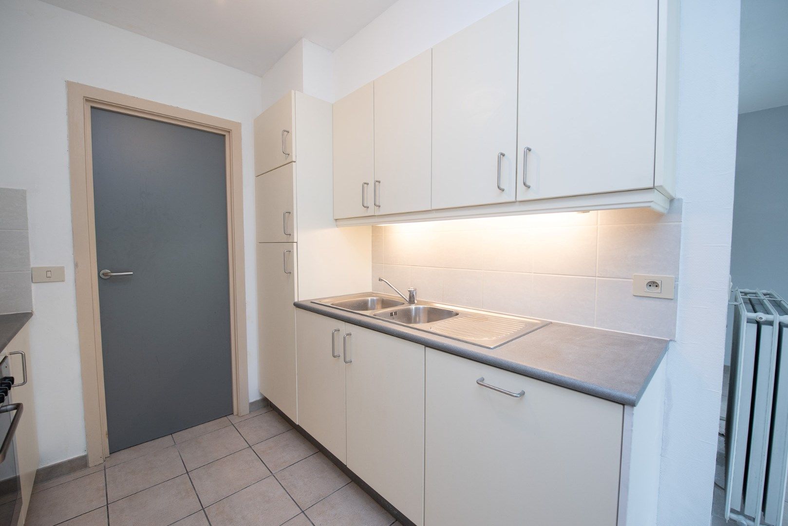 Ruim lichtrijk appartement met 2 slaapkamers en garage te Olsene. foto 11