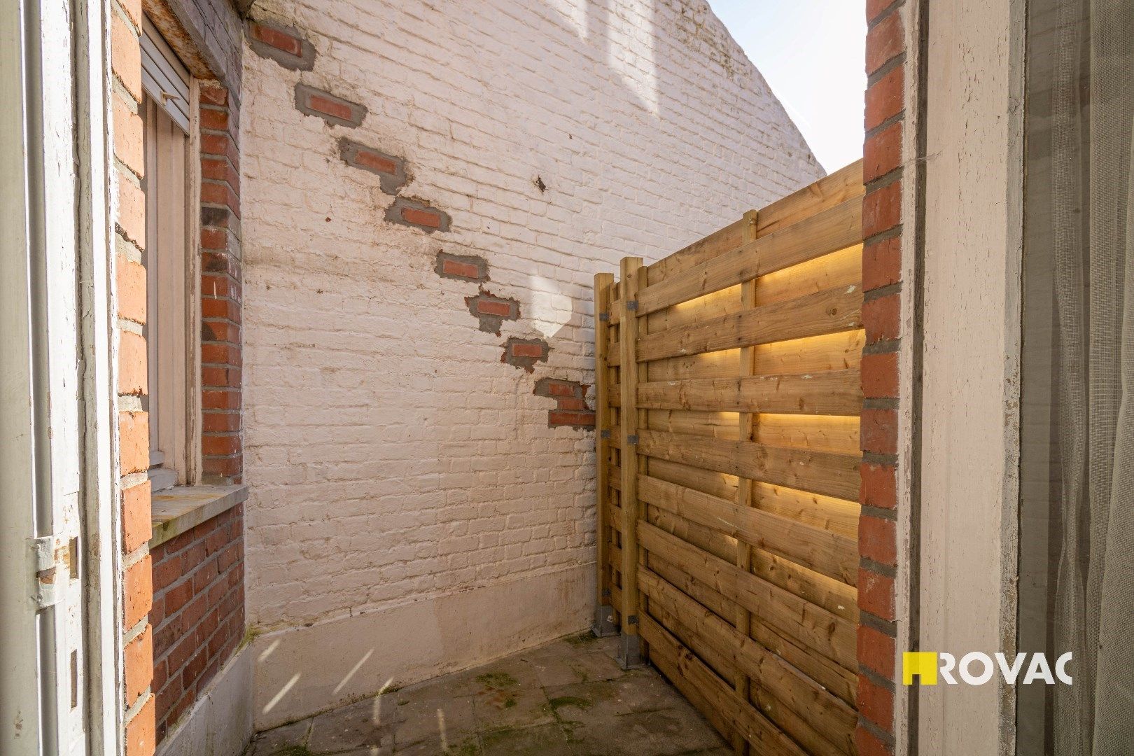 Bel-étagewoning met garage in centrum Izegem foto 21