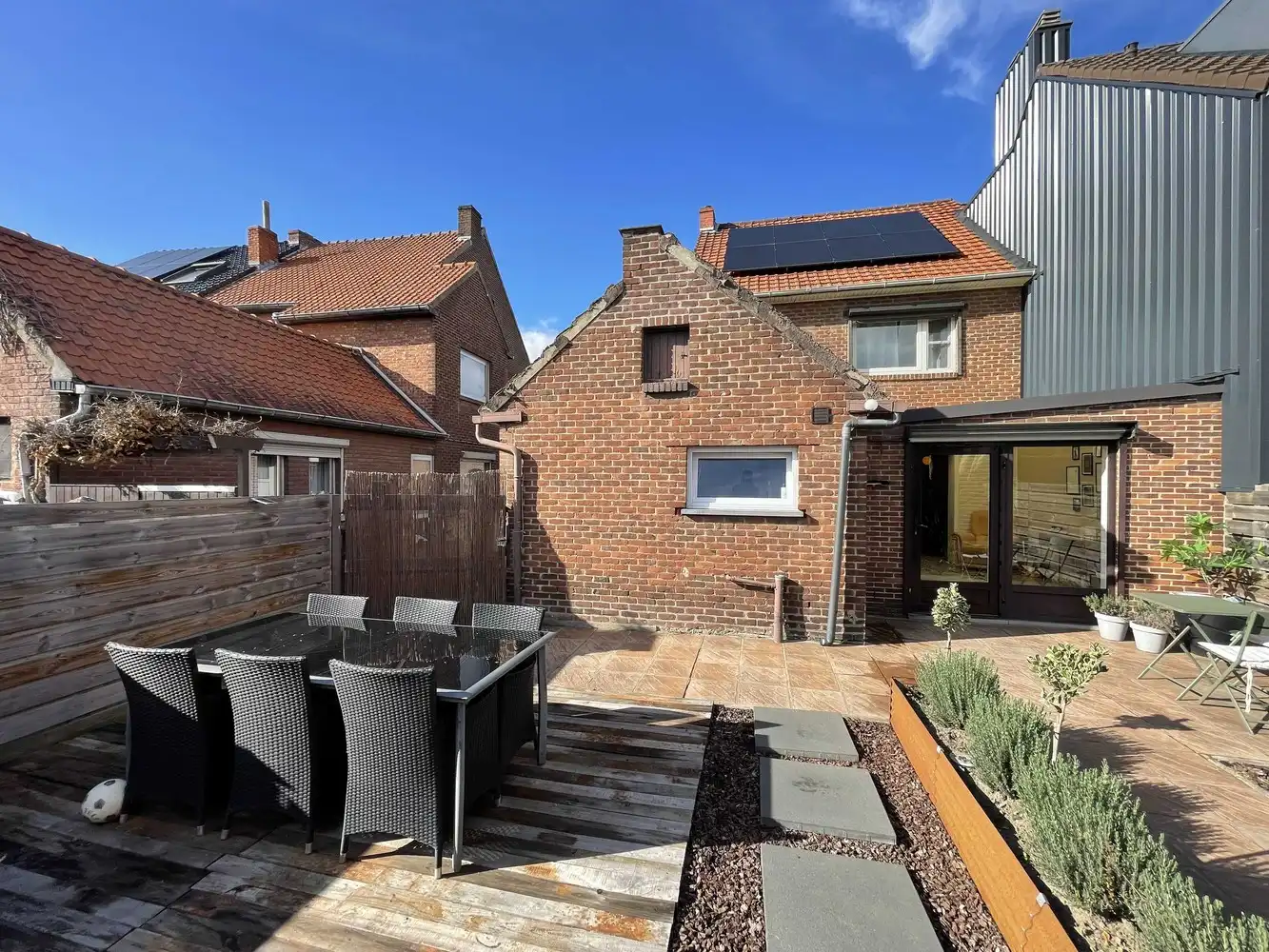 Instapklare gezinswoning met diepe tuin foto 21