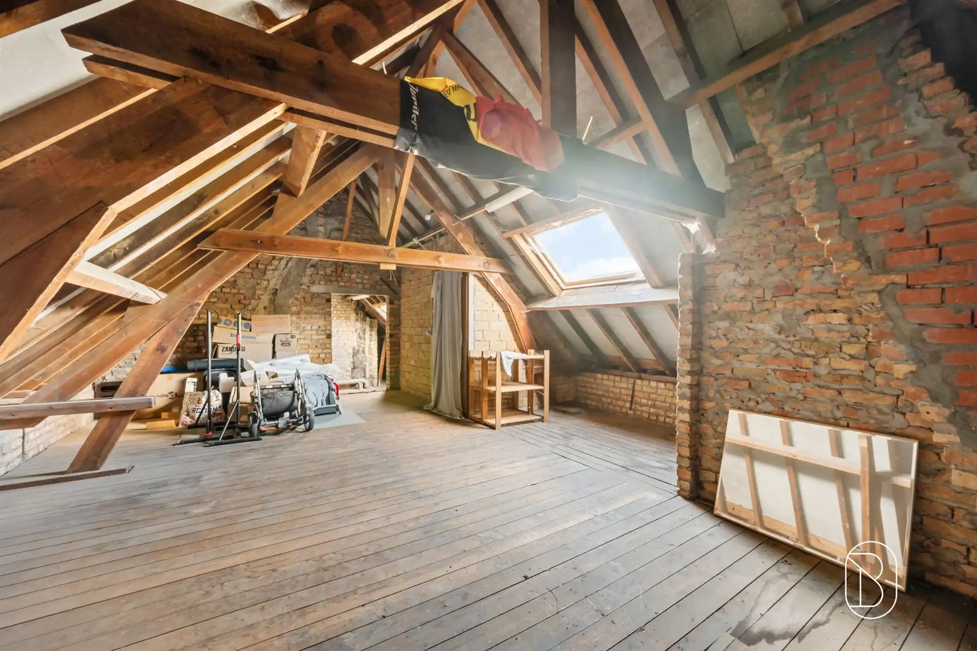 Opbrengsteigendom met 2 appartementen en 2 garages foto 22