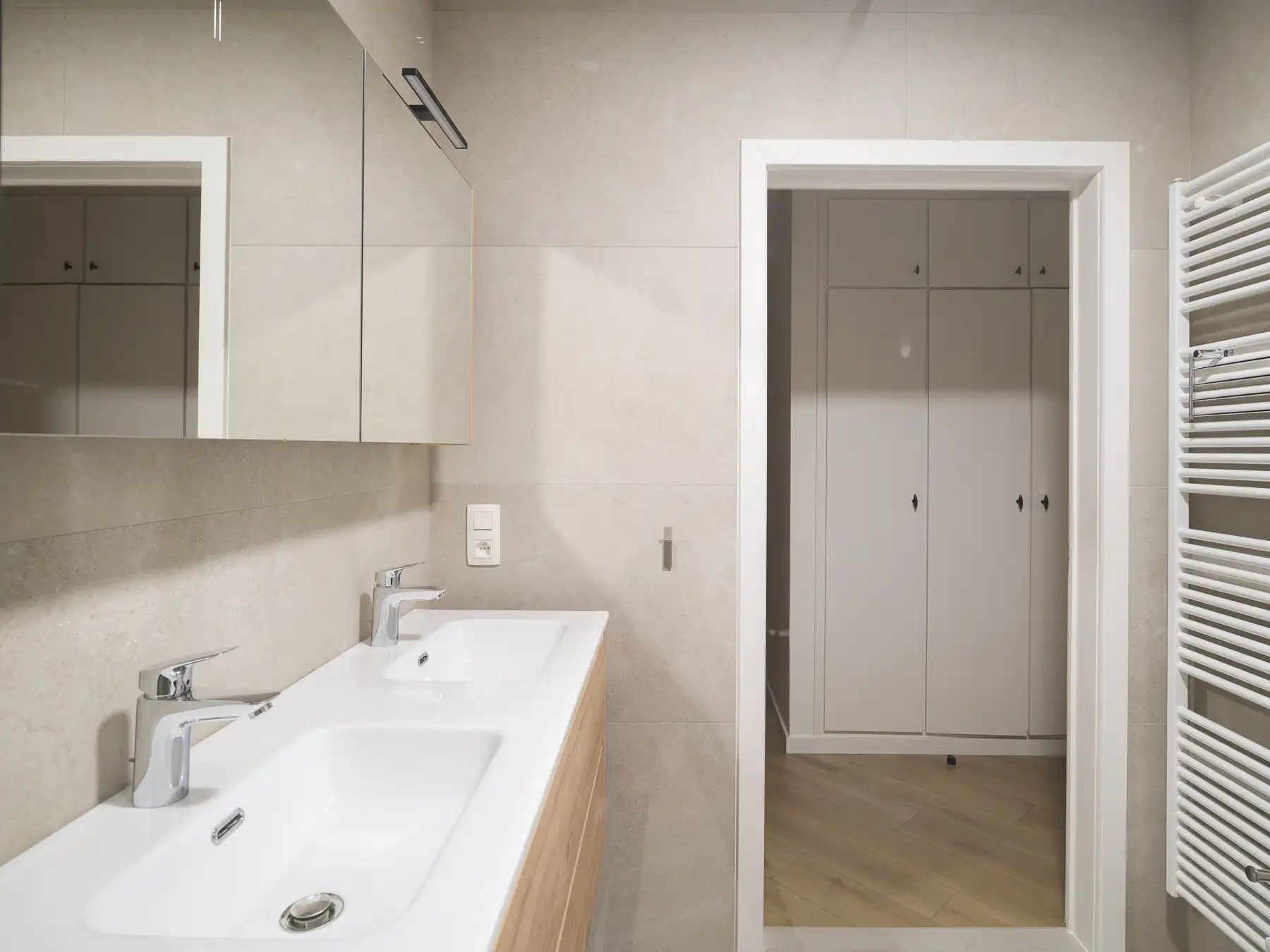 Instapklaar appartement met zicht op de Markt foto 15