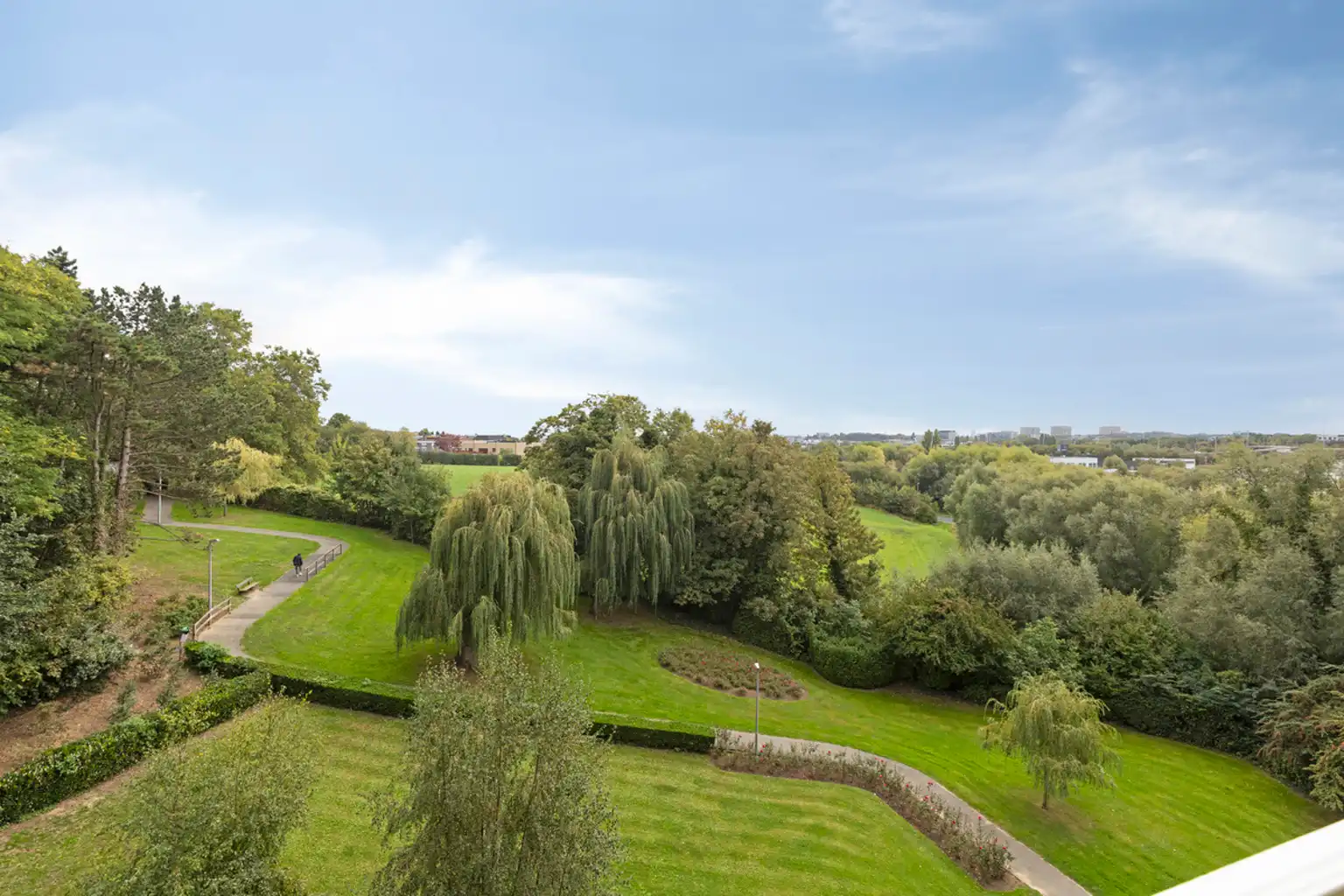 Instapklaar appartement met prachtig uitzicht op het park foto 12