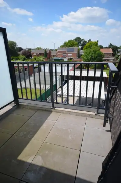 INSTAPKLAAR - 1 SLAAPKAMER DUPLEXAPPARTEMENT MET TERRAS TE HUUR foto 5