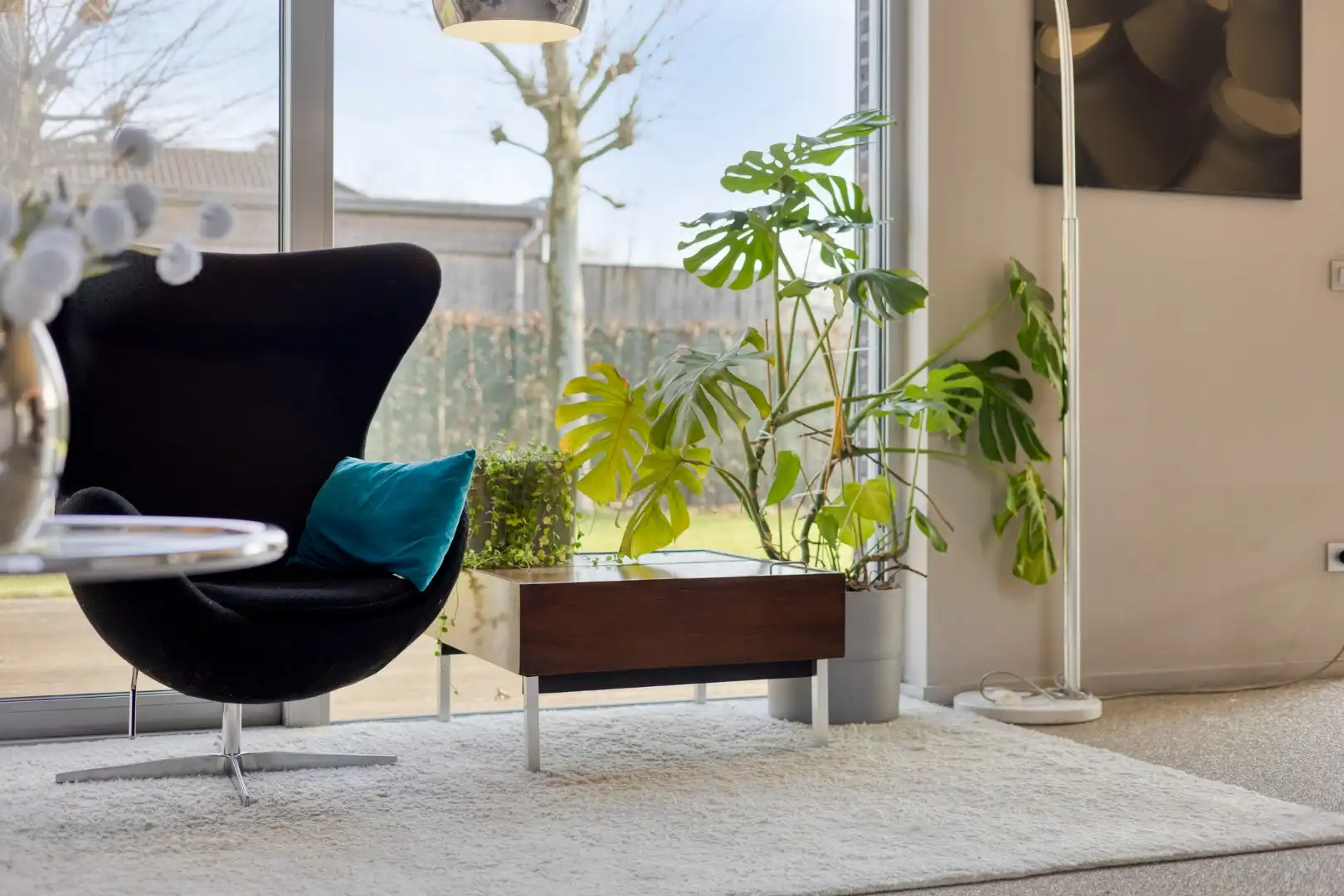 Moderne, ruim ingedeelde woning op een mooi perceel van 13 are met zwembad. foto 9