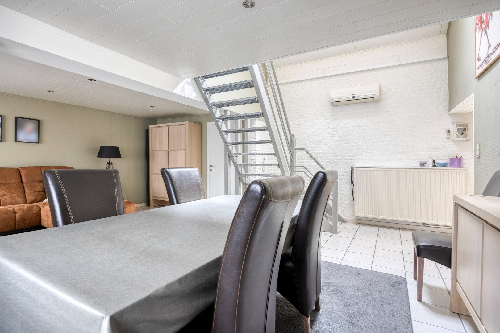 Instapklare woning met 3 slpks, zonnige tuin en vlotte bereikbaarheid !  foto 3