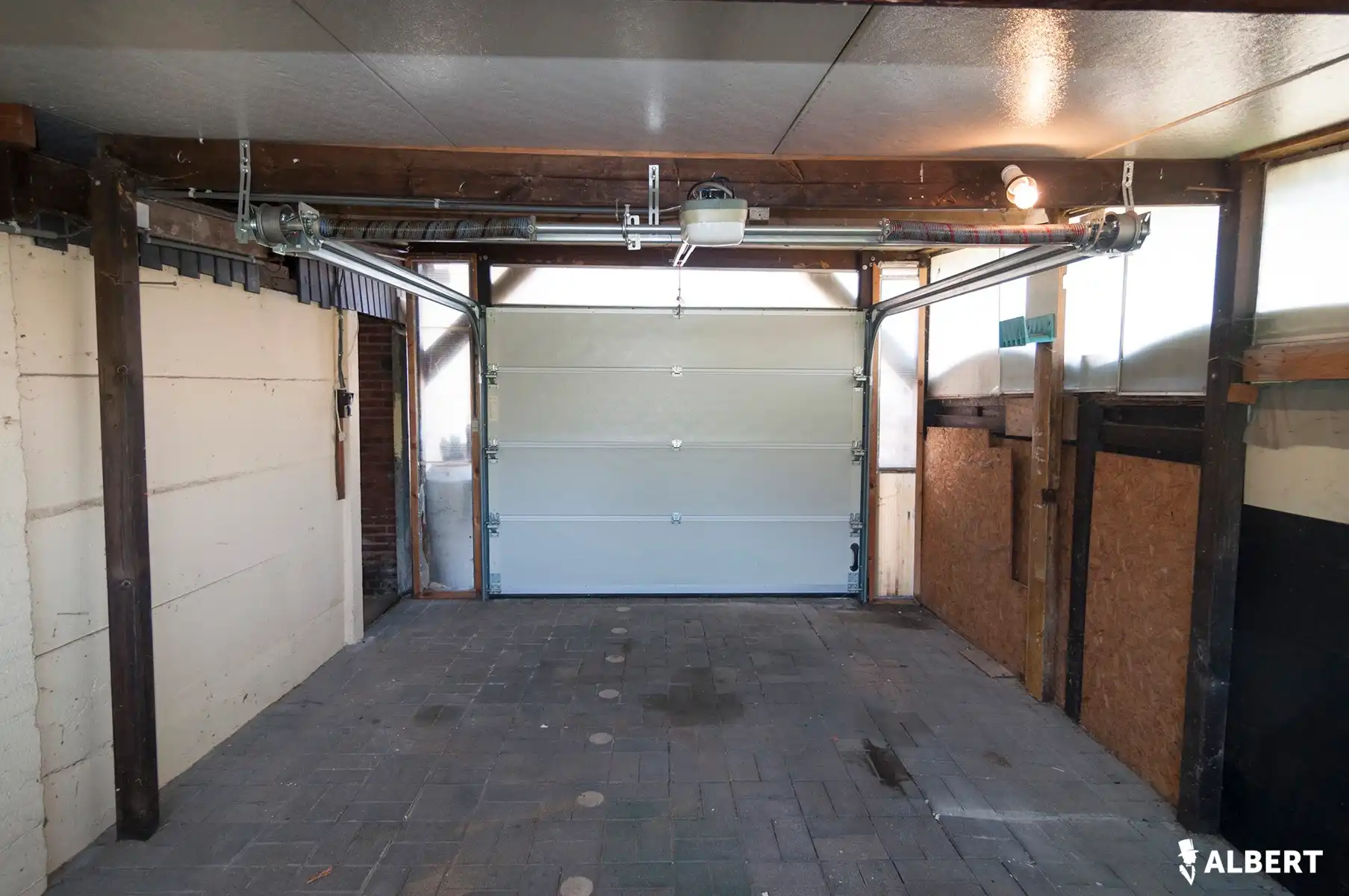 Leuke halfopen gezinswoning met potentieel op topligging! foto 24