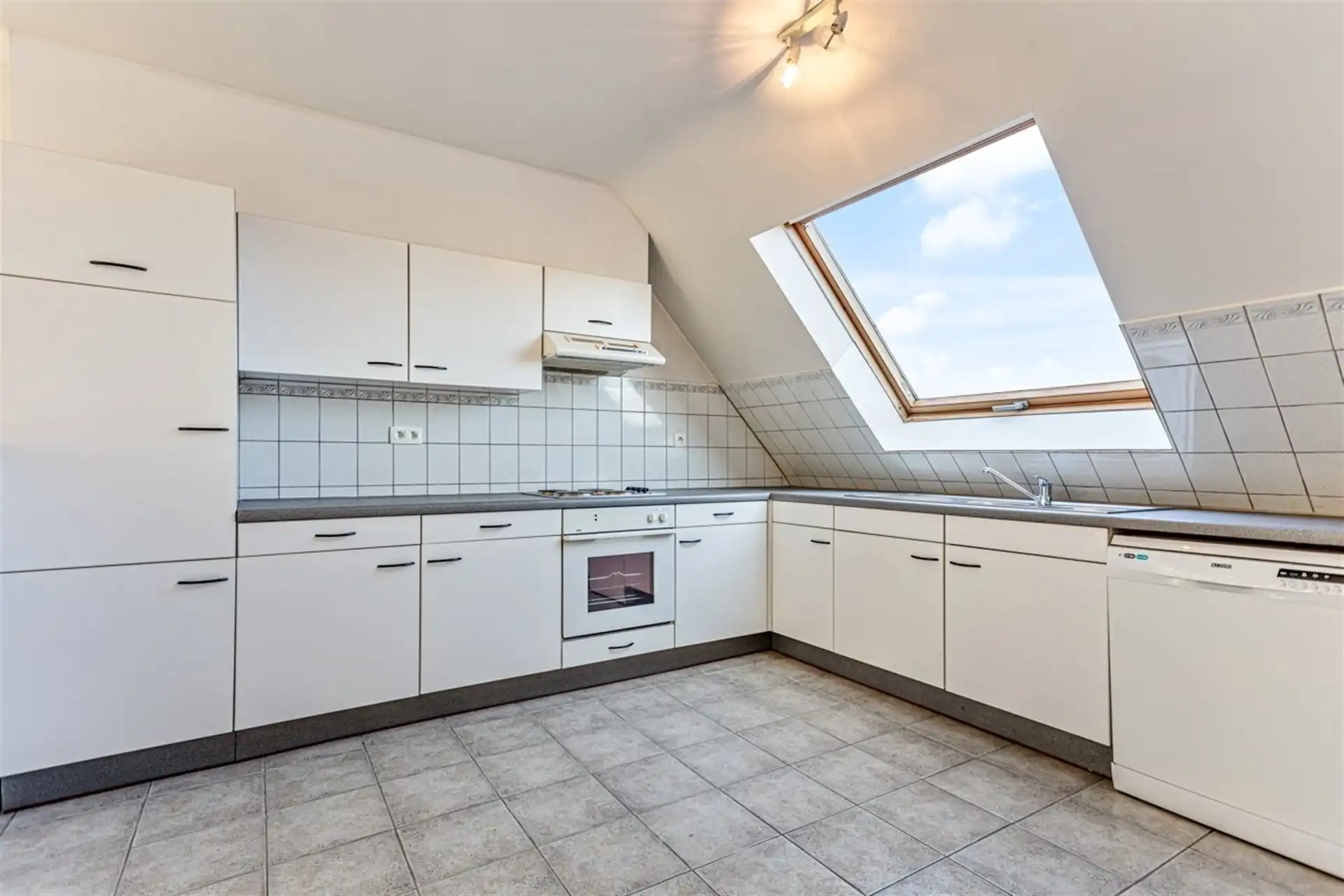 Energievriendelijk dakappartement op de rand van Aalst foto {{pictureIndex}}