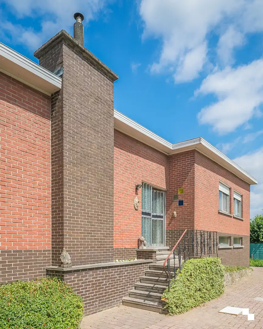 Op te frissen alleenstaande woning te koop in Merelbeke-Melle foto 2