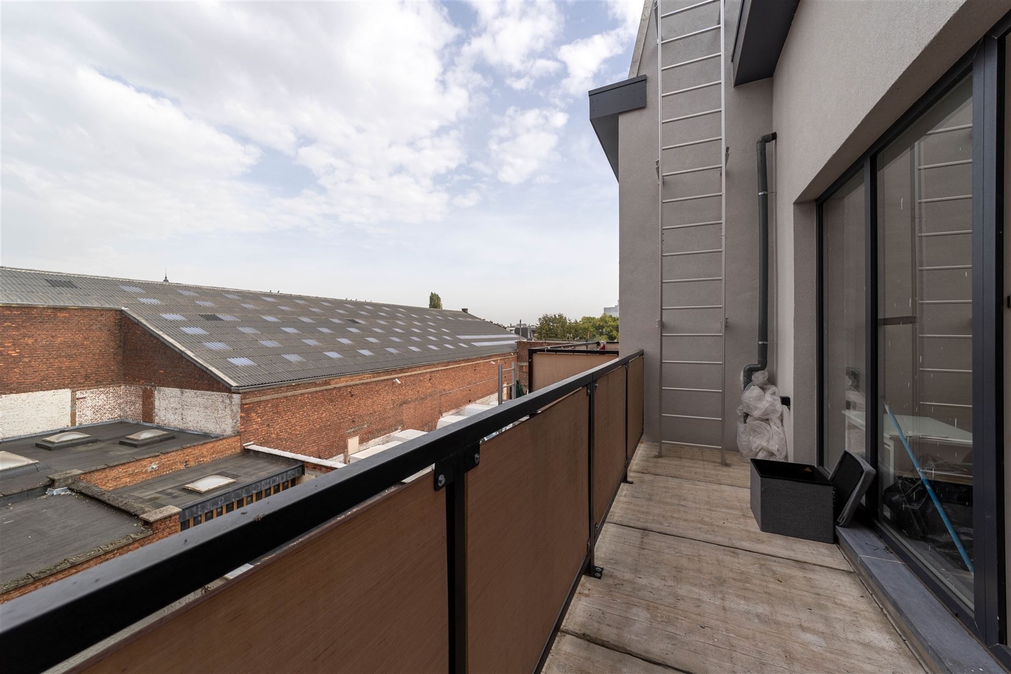 Appartement met 1 slk en terras (8,5m²) te Merksem foto 3