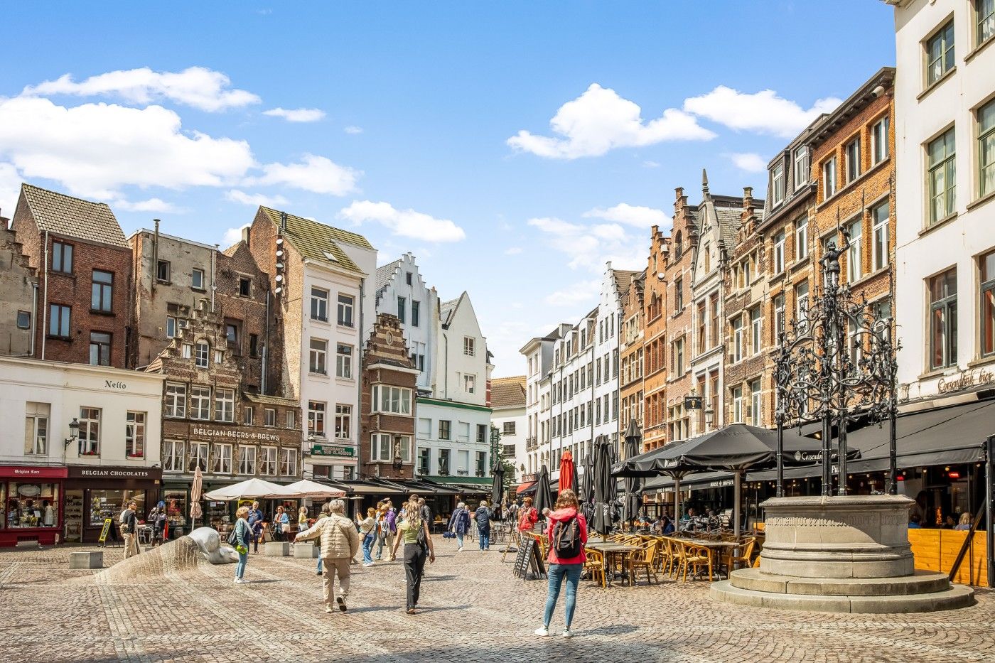 Mooi opgeknapt app. op 1e verd. met 2 slpk. in hartje van historisch Antwerpen foto 26