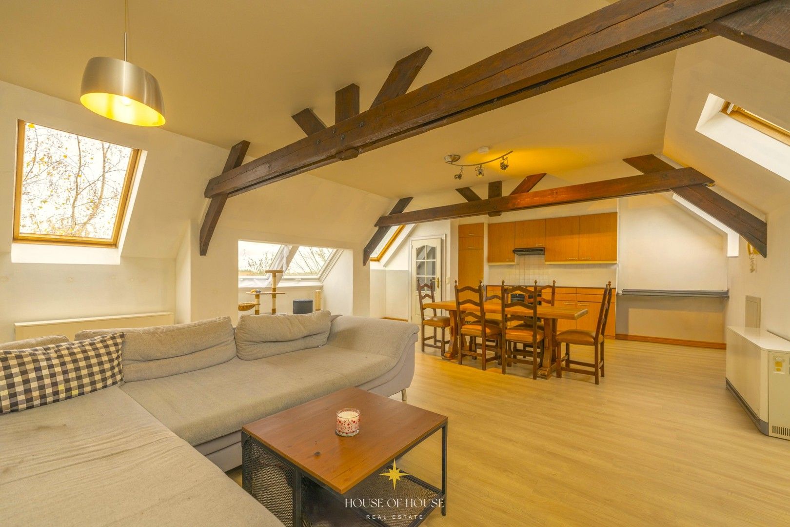 Exceptionele eigendom: Oude Gemeenteschool met directeurswoning, 3 appartementen en studio – zonder renovatieverplichting foto 31