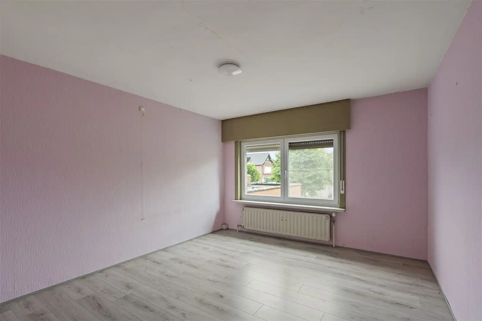 Zeer ruime woning met prachtige tuin foto 21