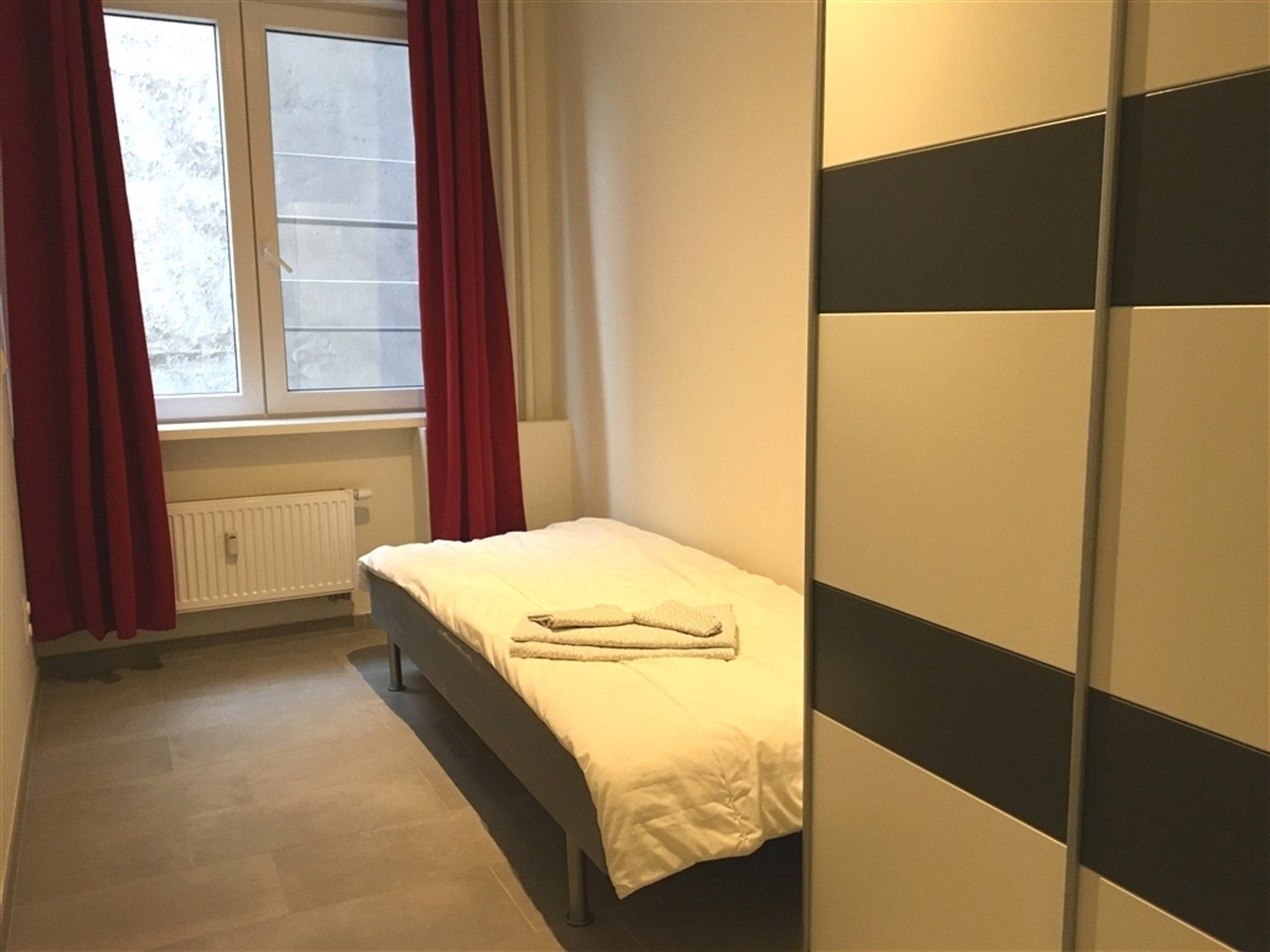 Gemeubeld appartement met 2 slaapkamers! foto 5