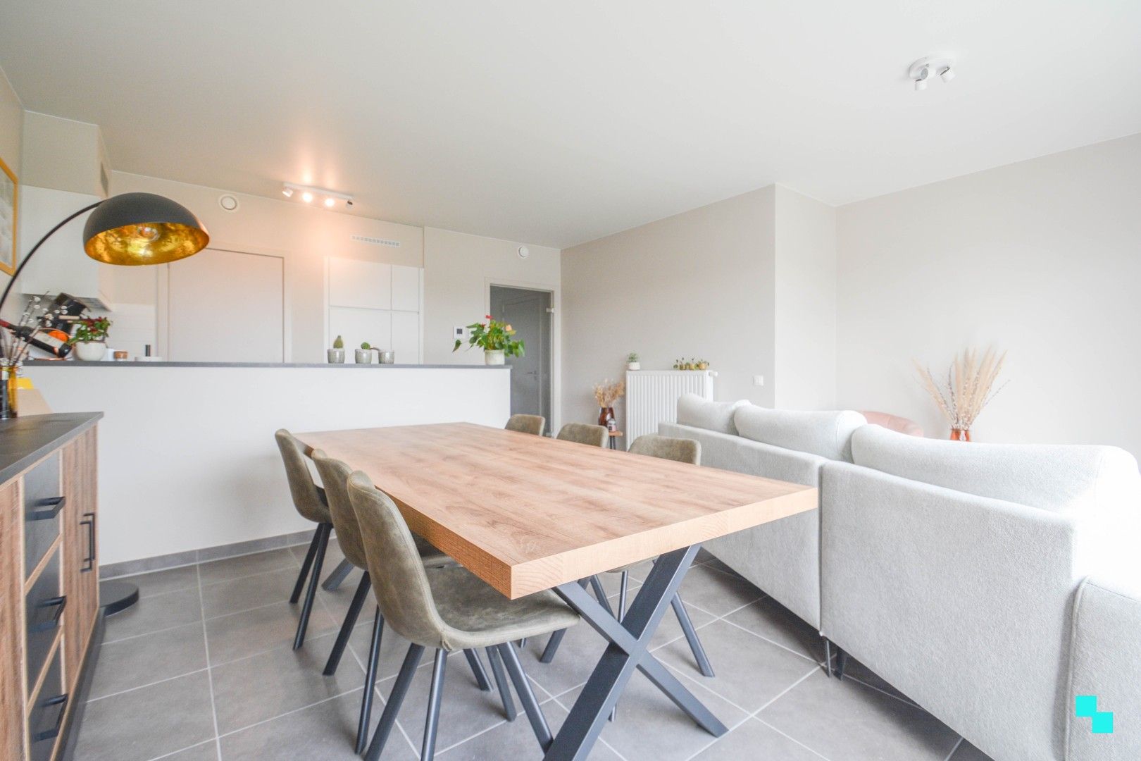 Instapklaar appartement met 2 slaapkamers en zonnig terras foto 7