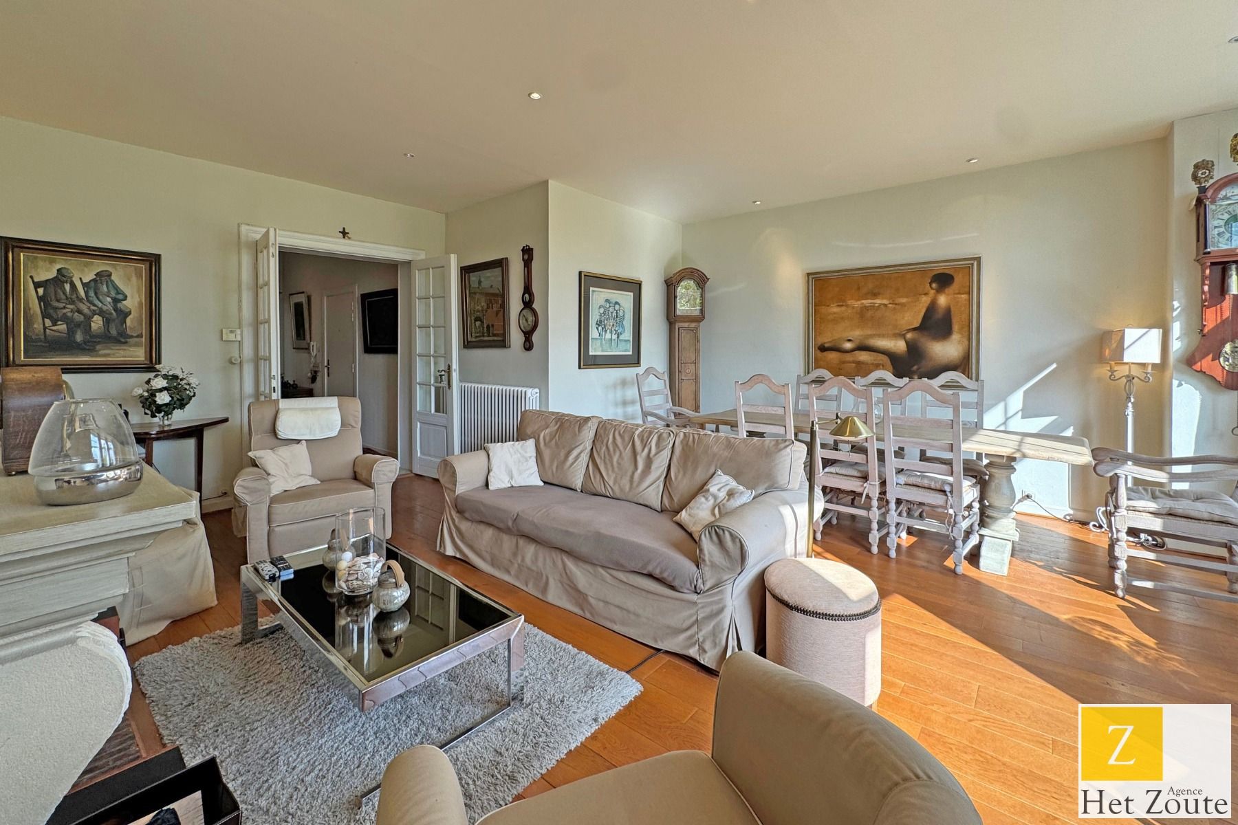 Te renoveren appartement in iconische residentie te Knokke foto 7