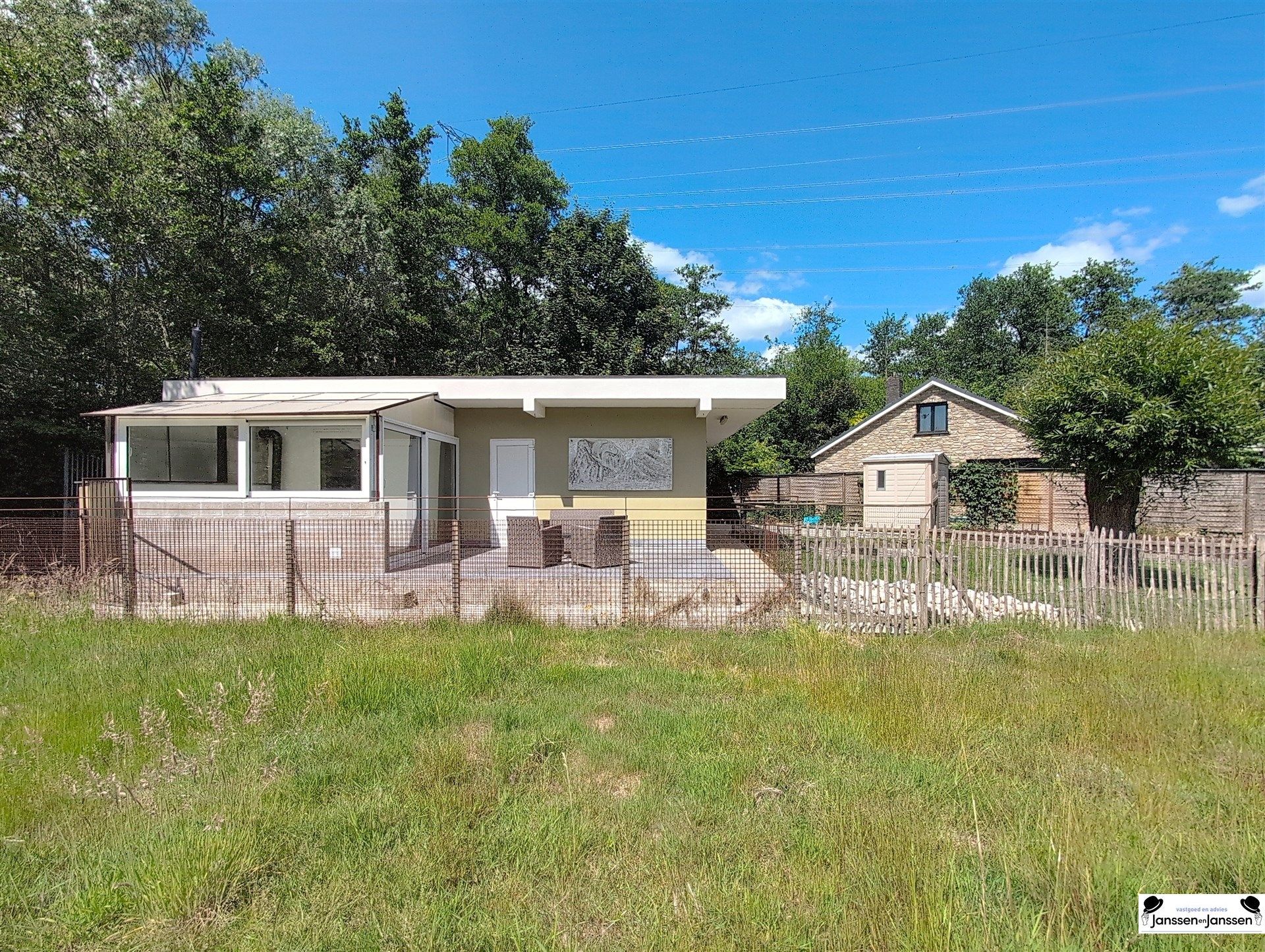 Rustgevende Bungalow - Zon, Rust en Jouw Eigen Plekje foto 4