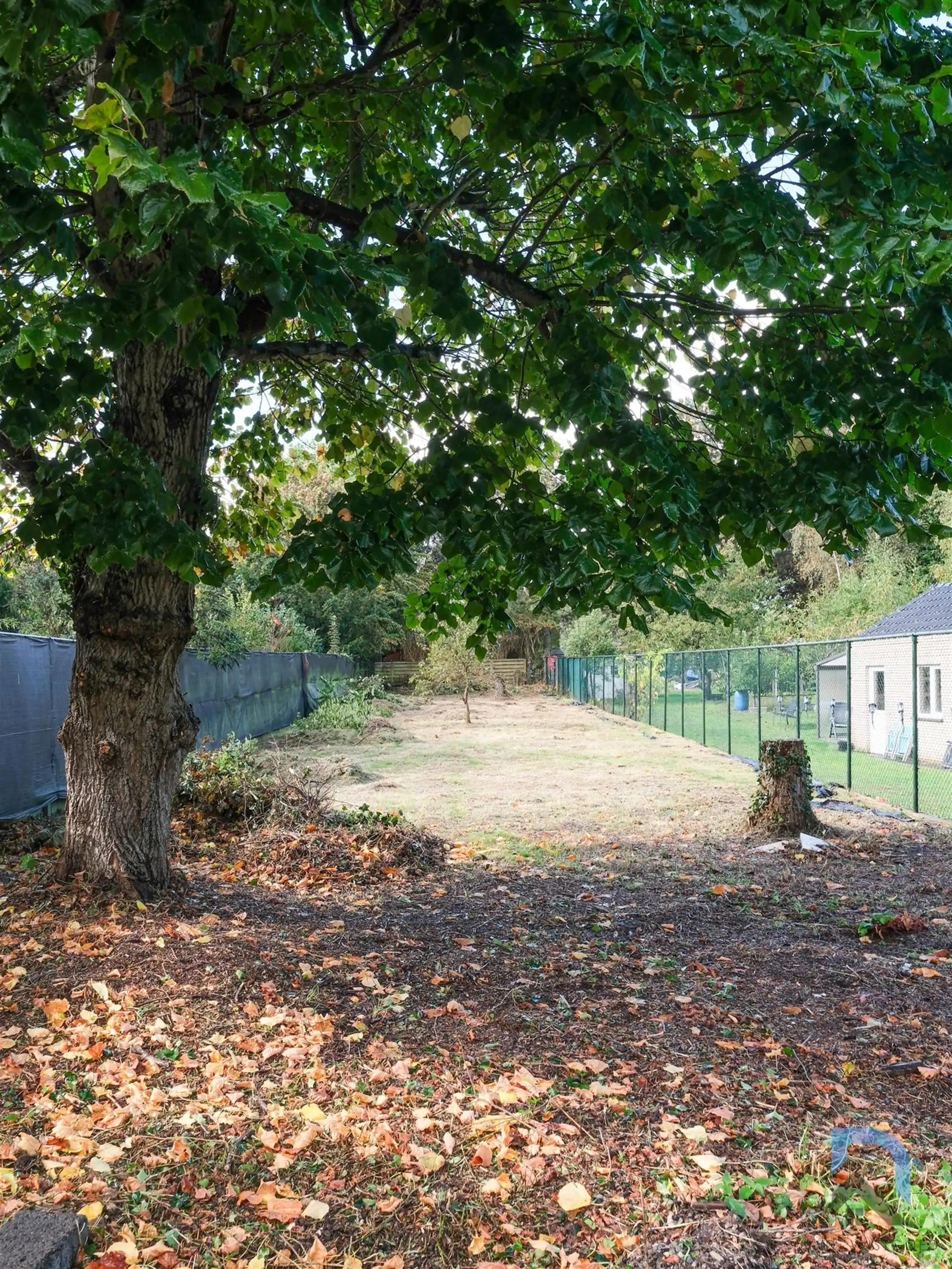 Woning op toplocatie met grote tuin foto 22