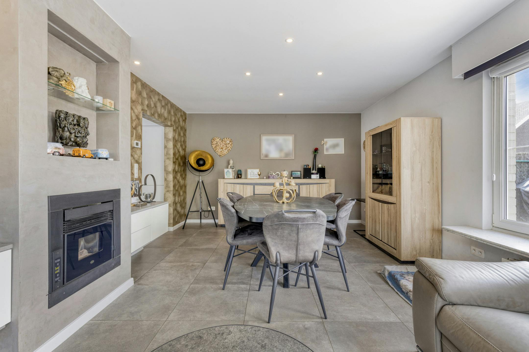 Instapklaar huis met 4 slaapkamers en garage te Assebroek  foto 5