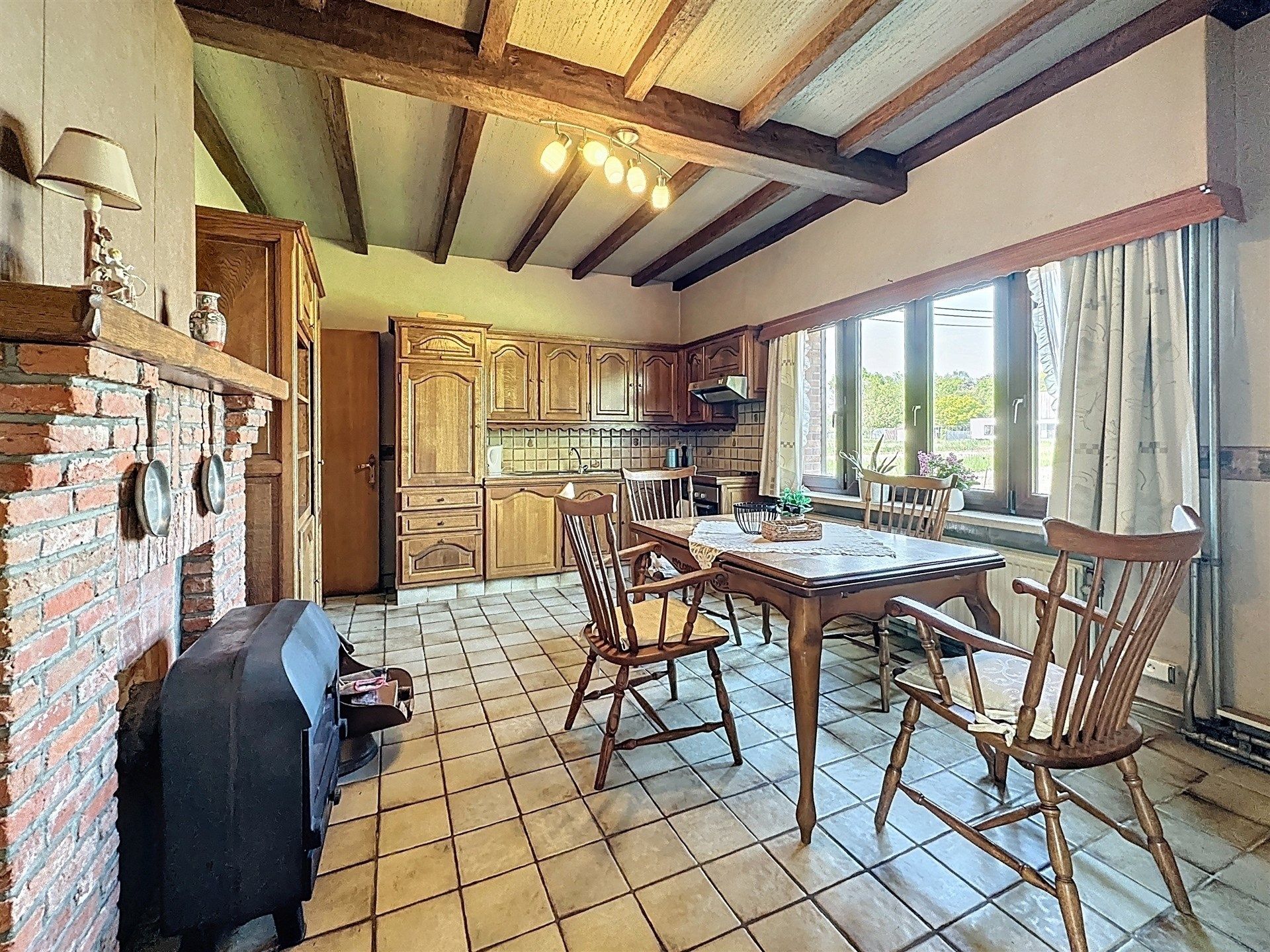 Woning met bijgebouw (88m²) op breed perceel van 1562m²  foto 5