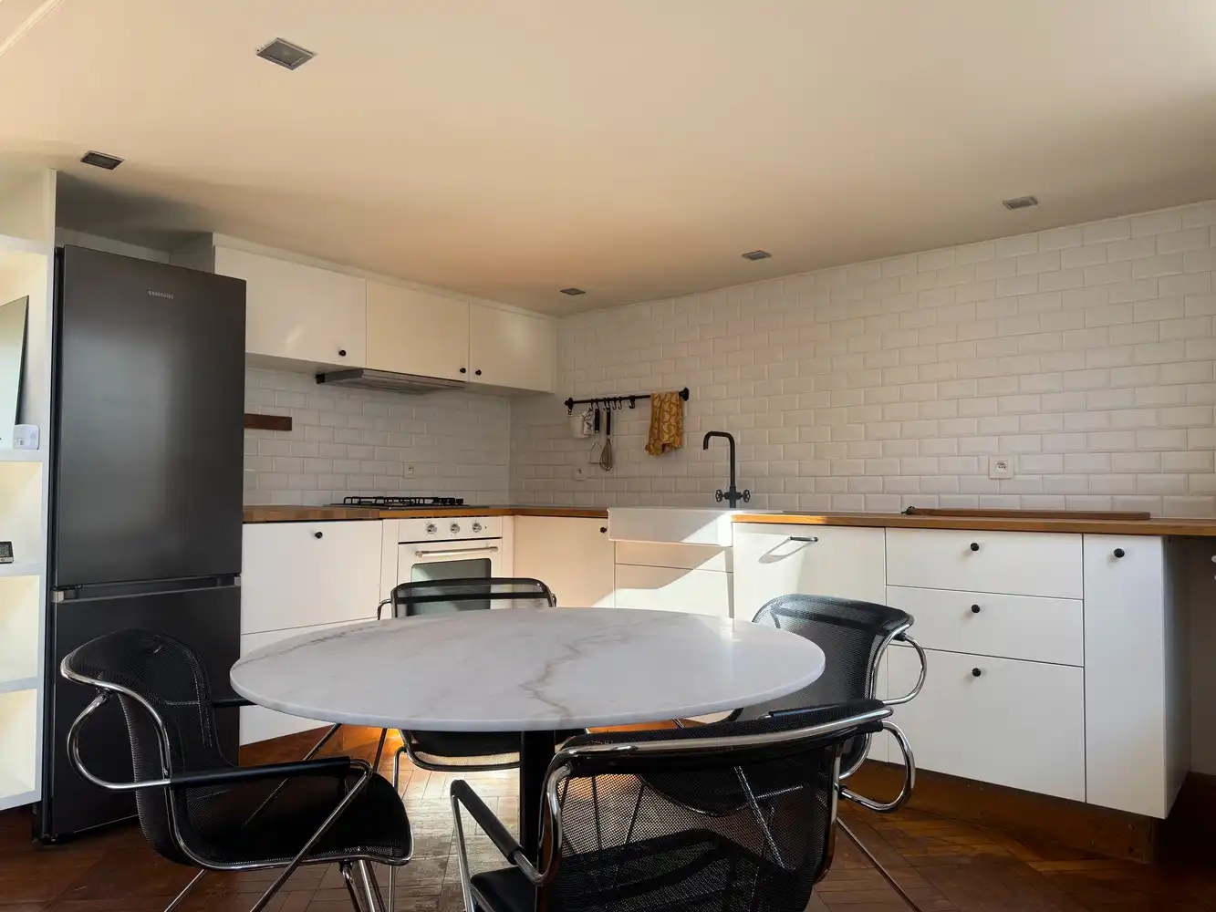 Uniek en gemeubeld 1-slaapkamerappartement op toplocatie bij de Meir foto 10
