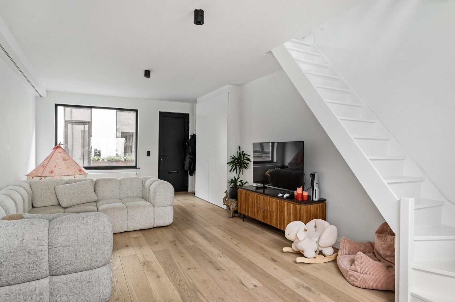 Kwalitatief gerenoveerde woning Te Koop op toplactie binnen de Lierse stadsvesten foto 4