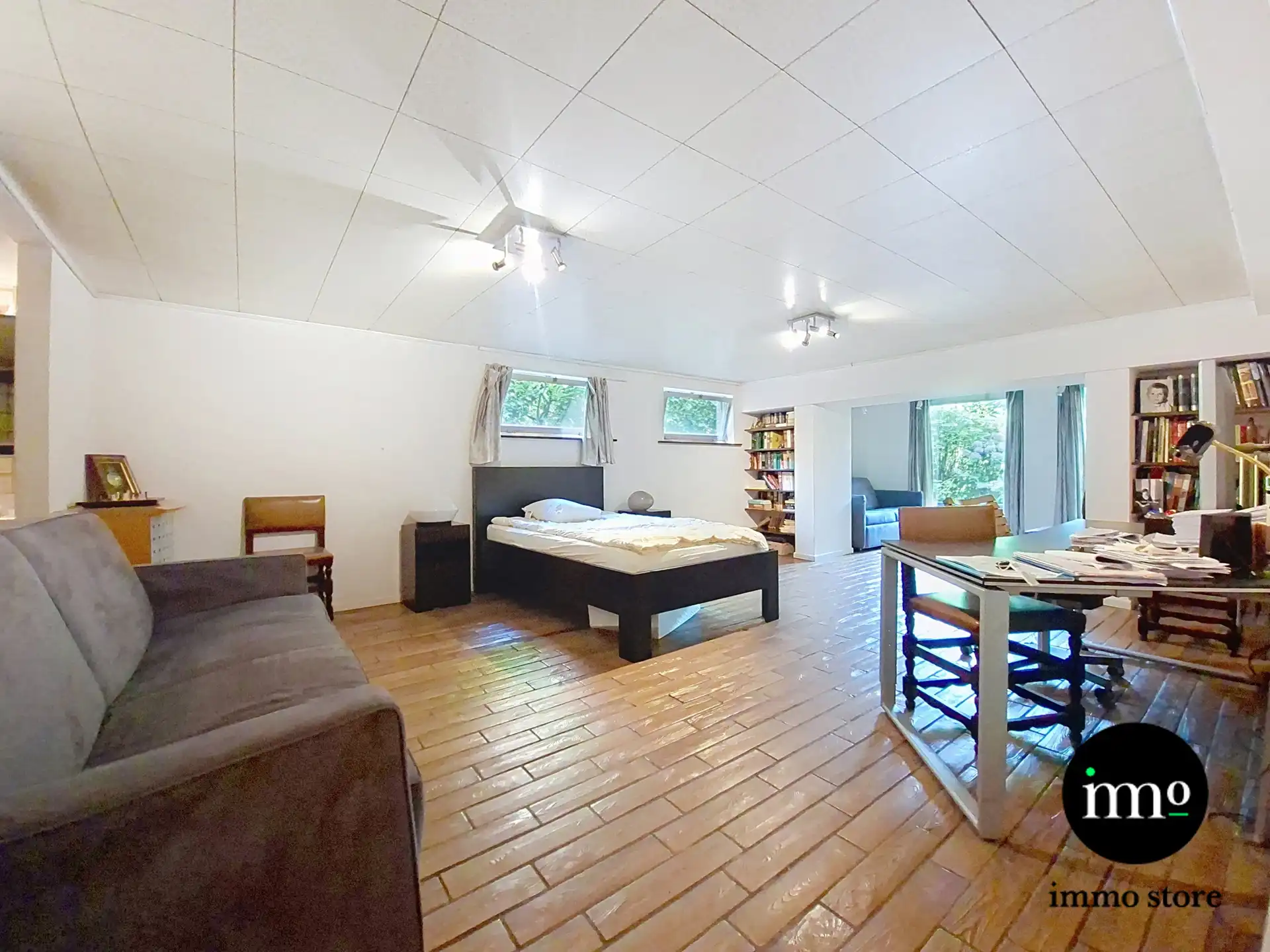 Uitzonderlijk ruime woning in doodlopende straat foto 20