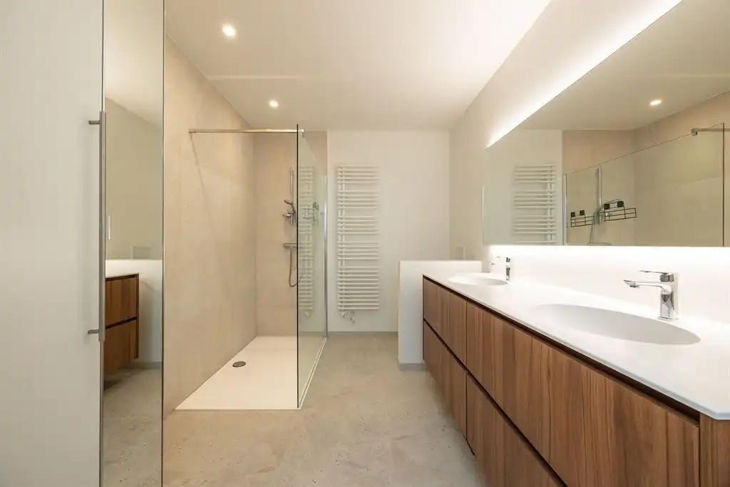 Nieuwbouw dakappartement met zicht op de vaart  foto 23